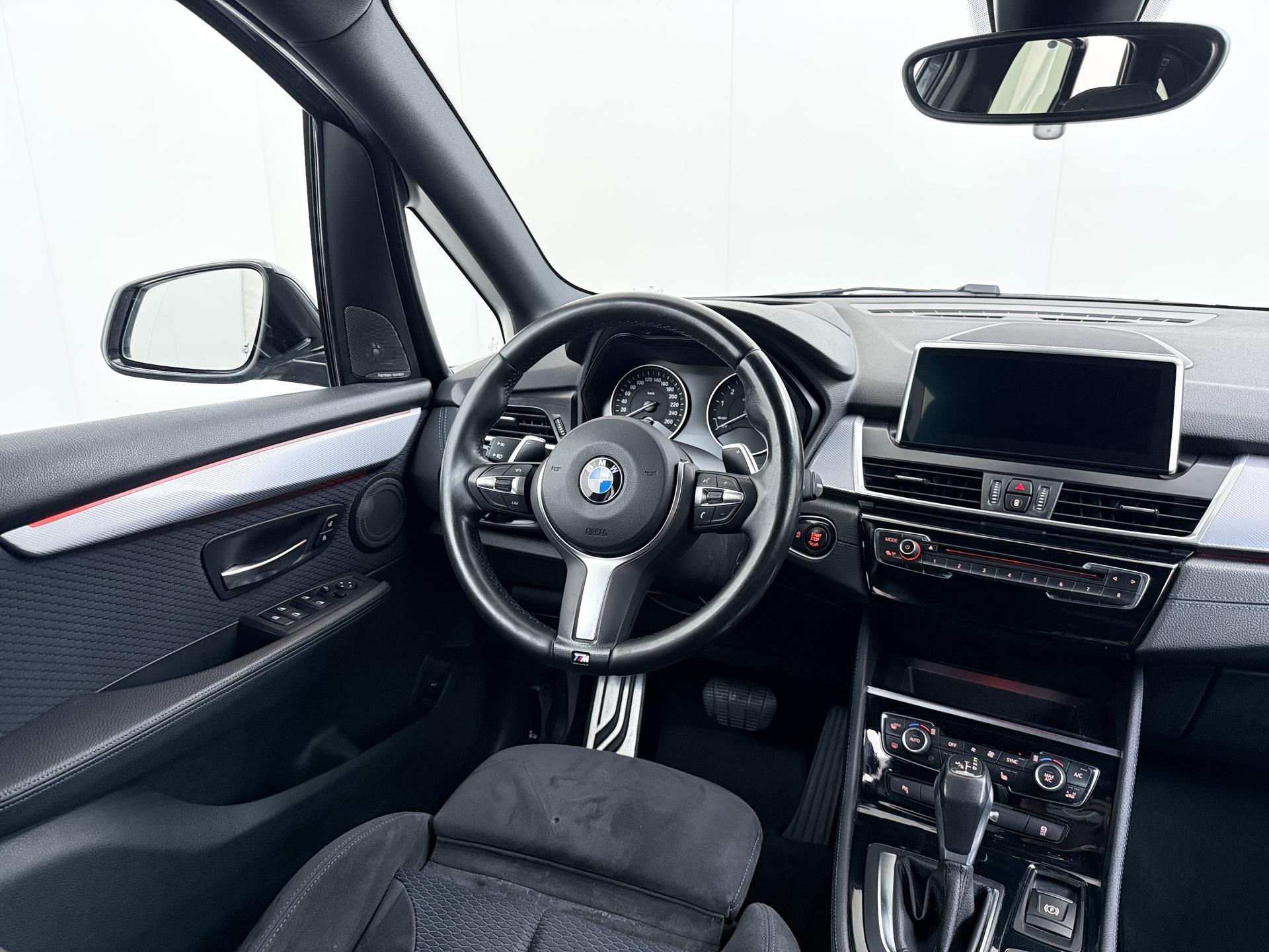 BMW 2-serie Active Tourer 220i High Executive 7