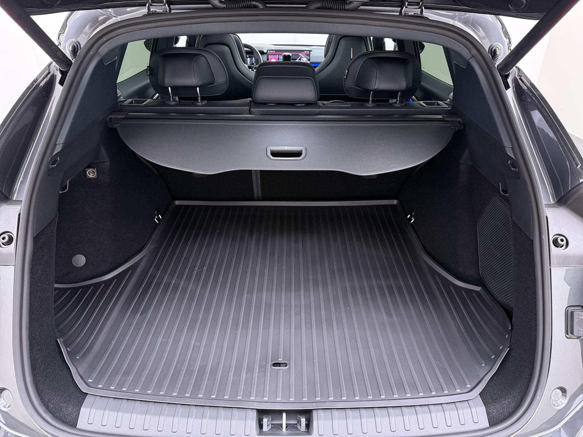 Lynk & Co 08 1.5 More 6