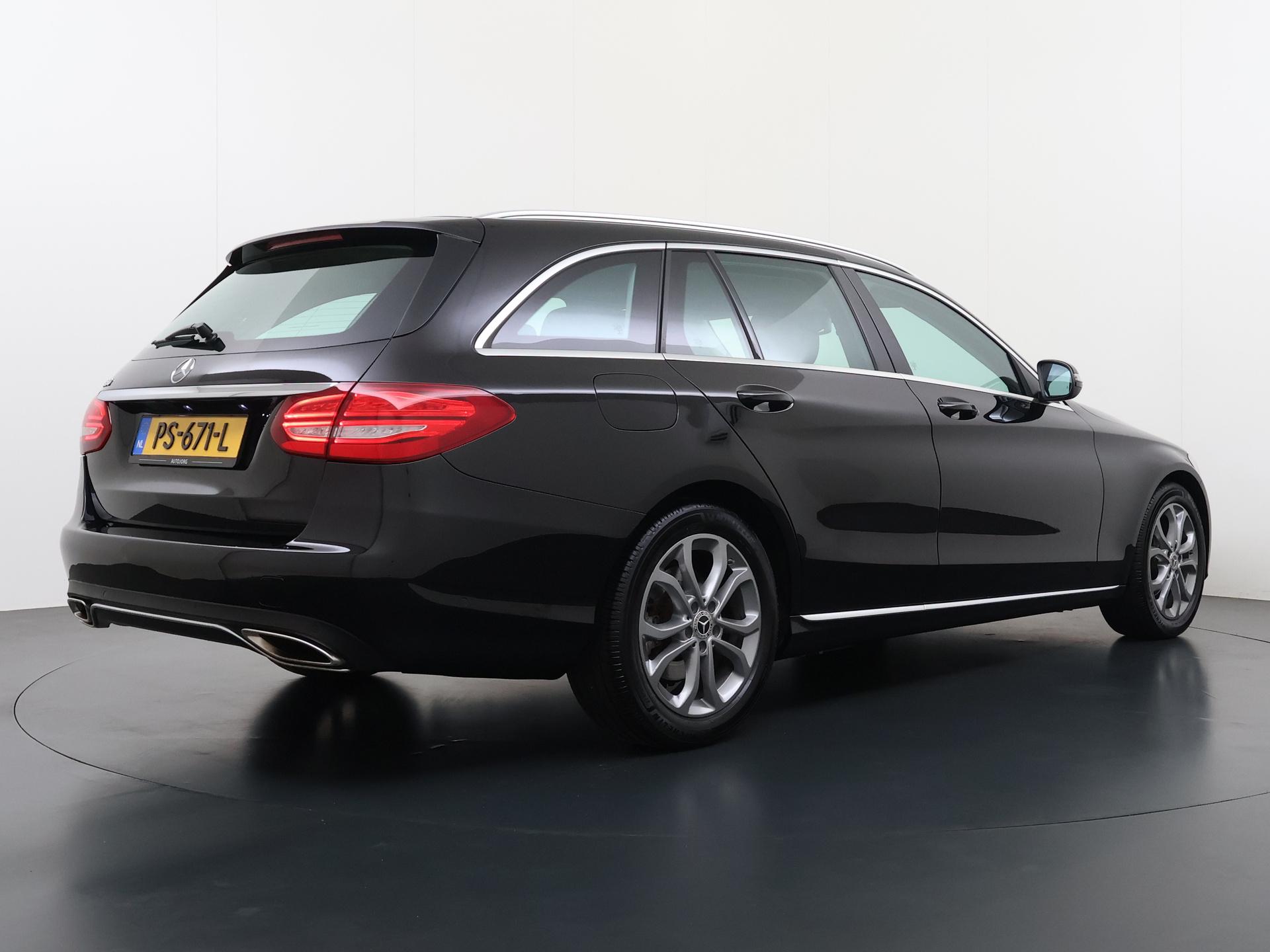Mercedes-Benz C-klasse Estate 180 Premium 2