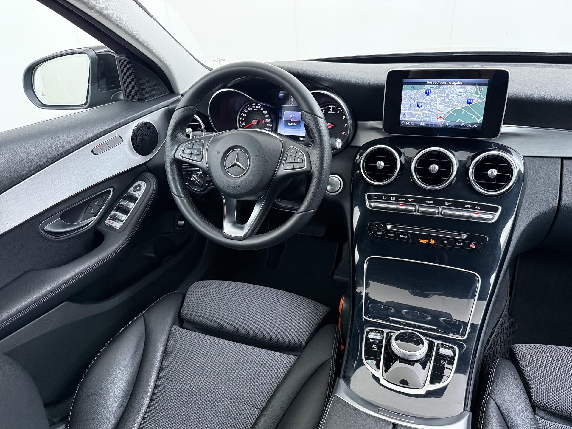 Mercedes-Benz C-klasse Estate 180 Premium 23