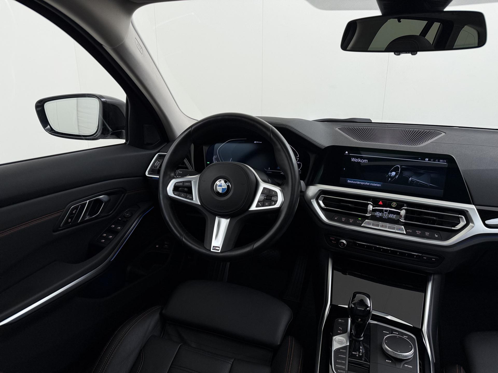 BMW 3-serie Touring 330e High Executive 22