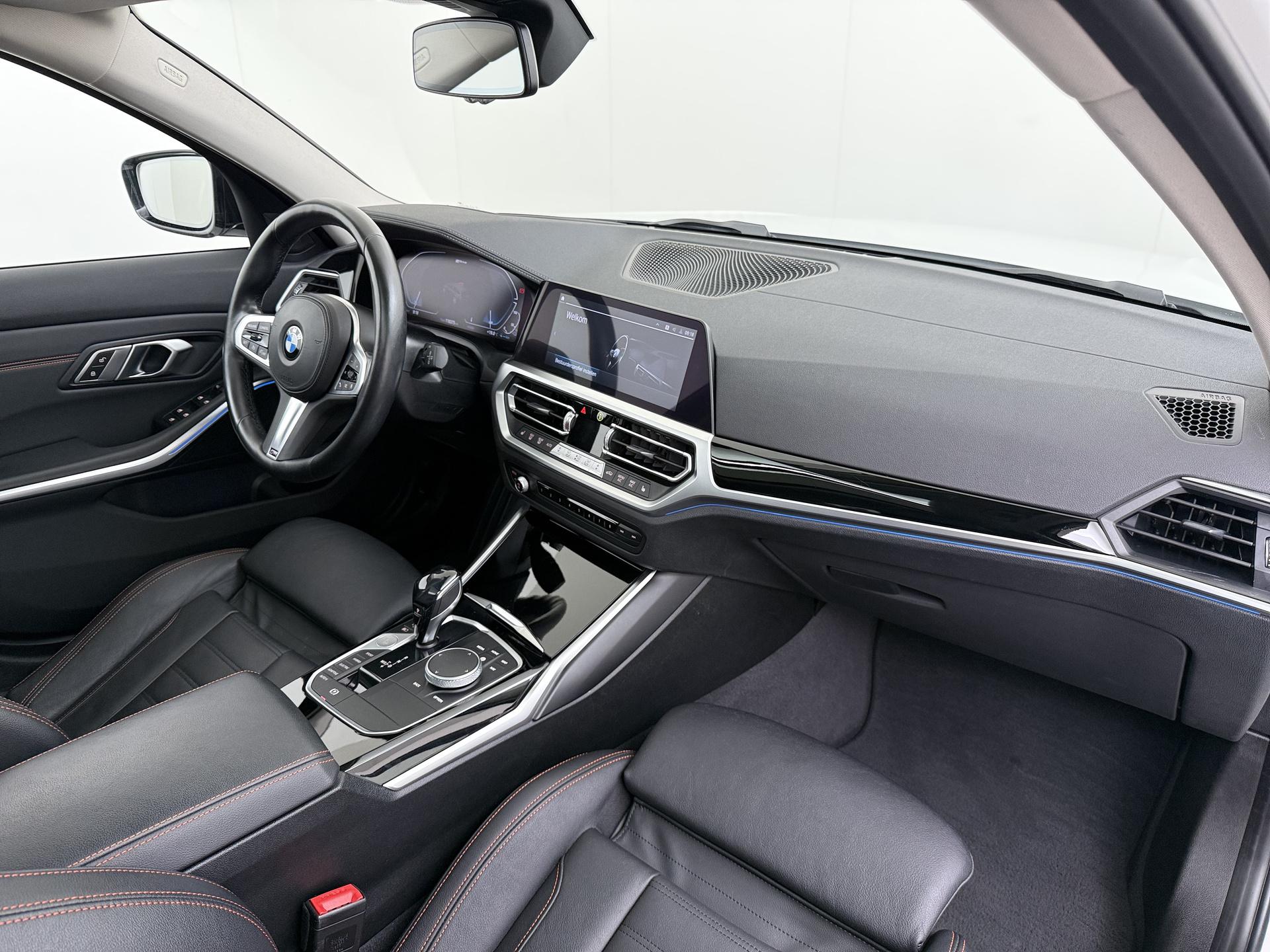 BMW 3-serie Touring 330e High Executive 42