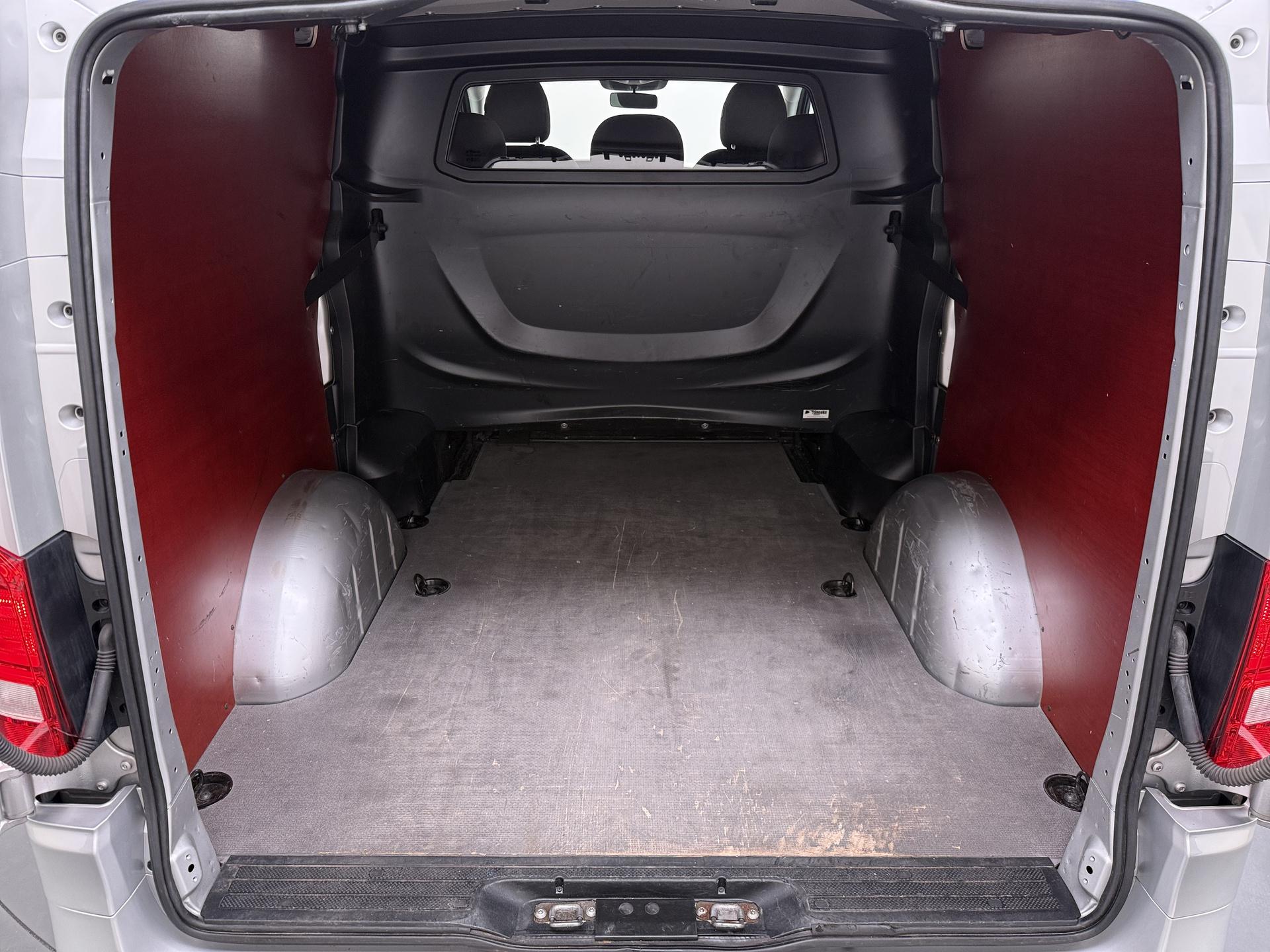 Mercedes-Benz Vito 114 CDI Lang DC Comfort Business Ambition 11