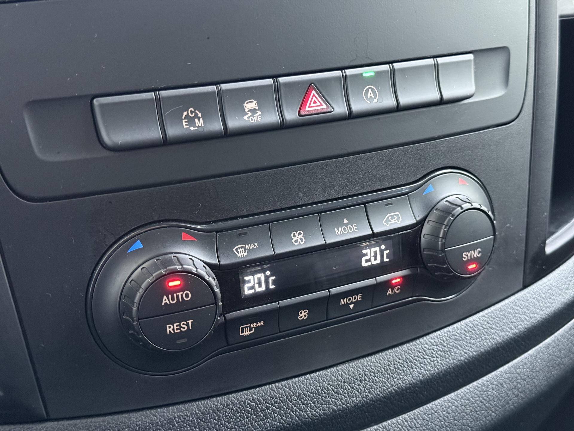 Mercedes-Benz Vito 114 CDI Lang DC Comfort Business Ambition 12