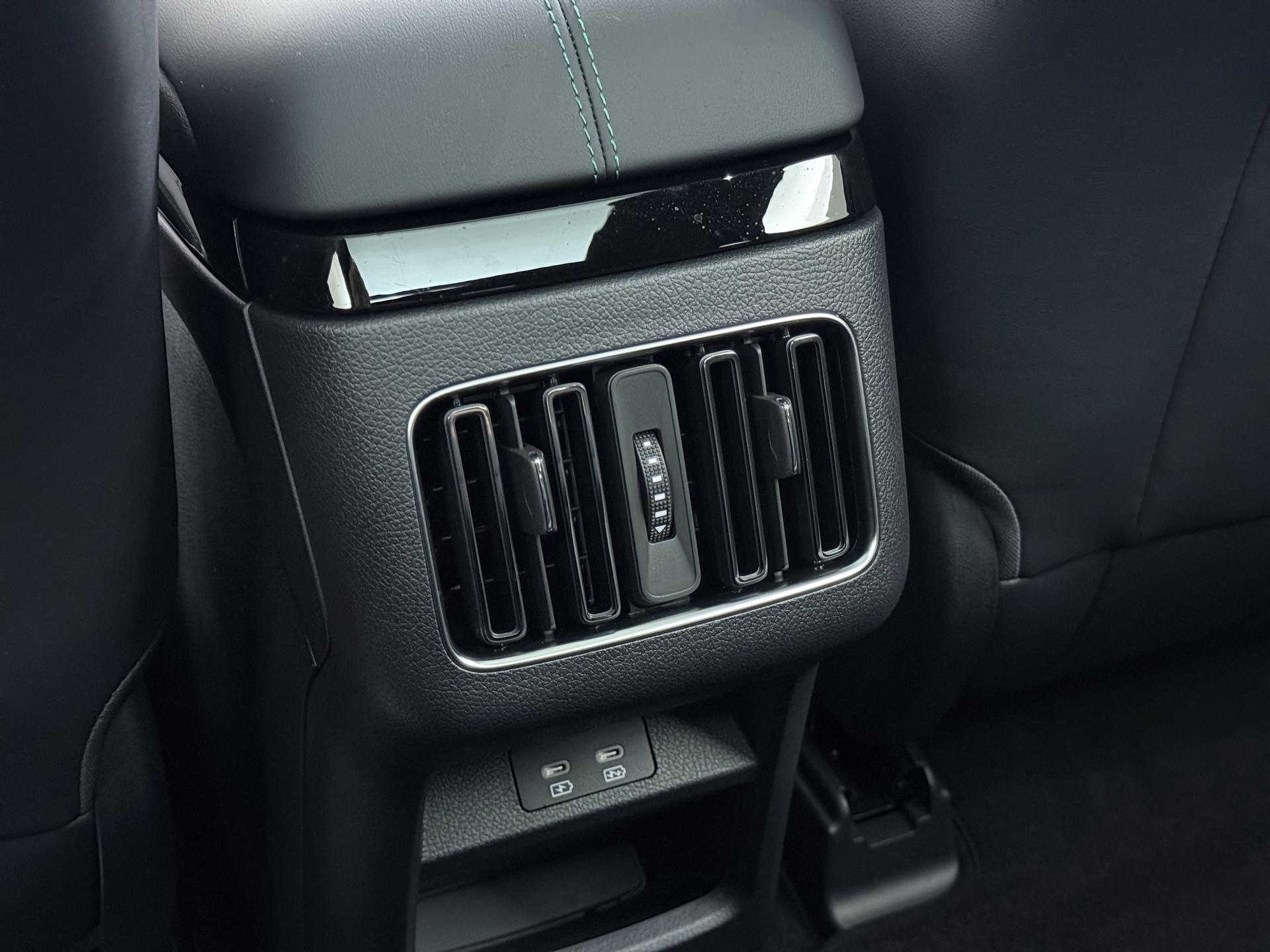 BYD SEAL U 1.5 DM-i FWD Boost 18