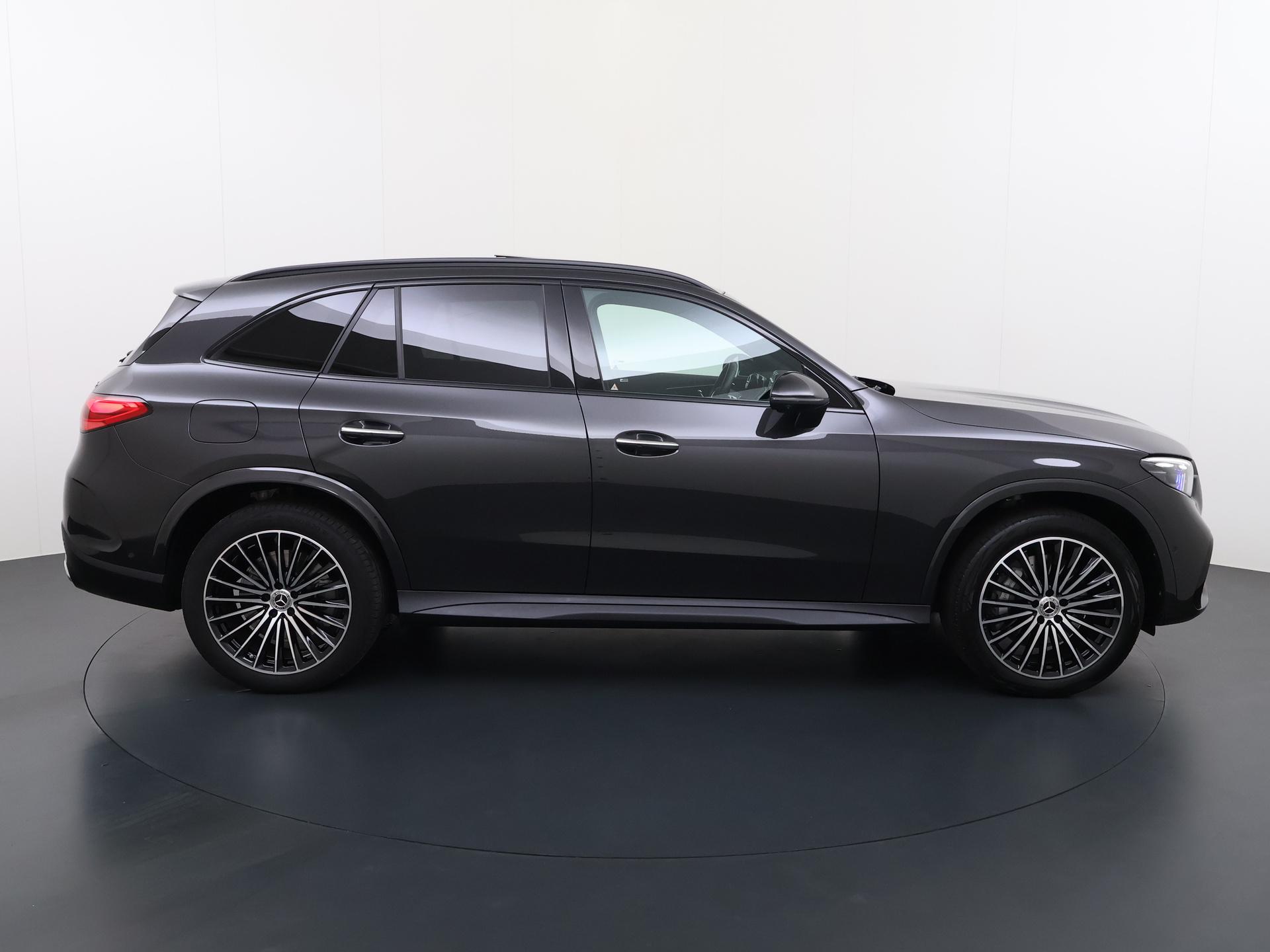 Mercedes-Benz GLC-klasse 300e 4MATIC AMG Line 10