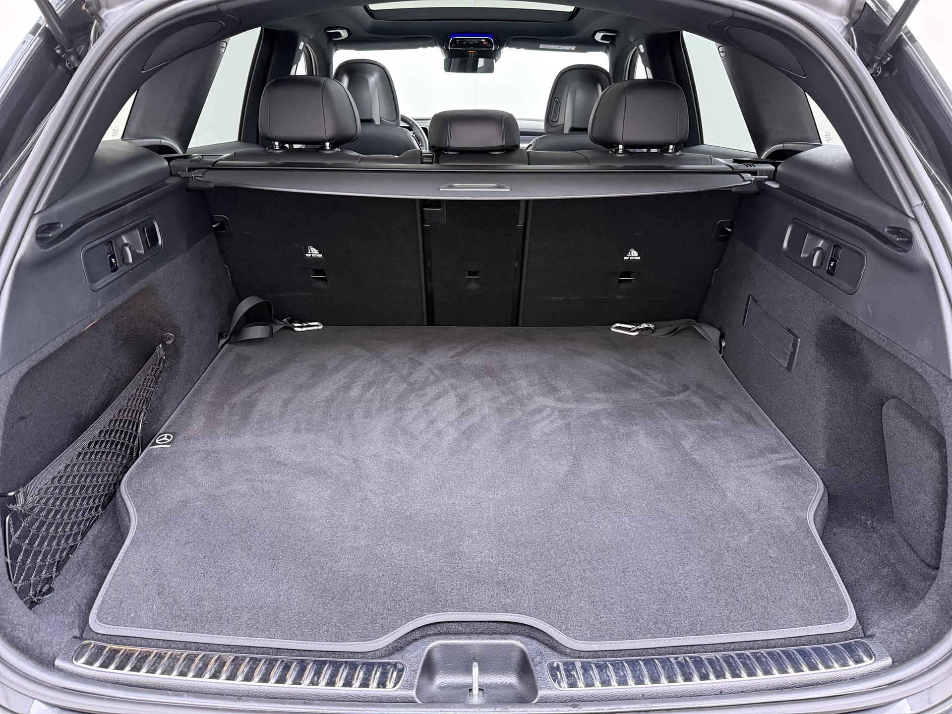 Mercedes-Benz GLC-klasse 300e 4MATIC AMG Line 19