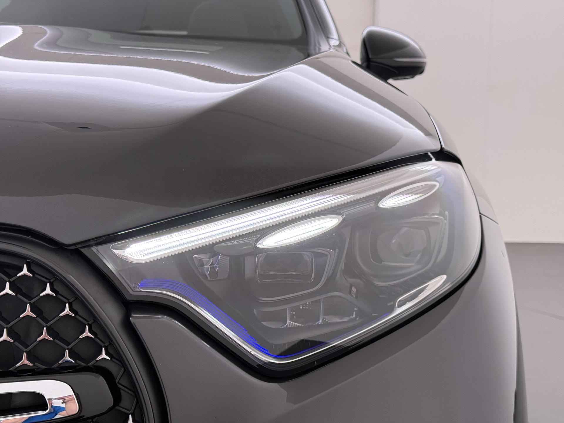 Mercedes-Benz GLC-klasse 300e 4MATIC AMG Line 22