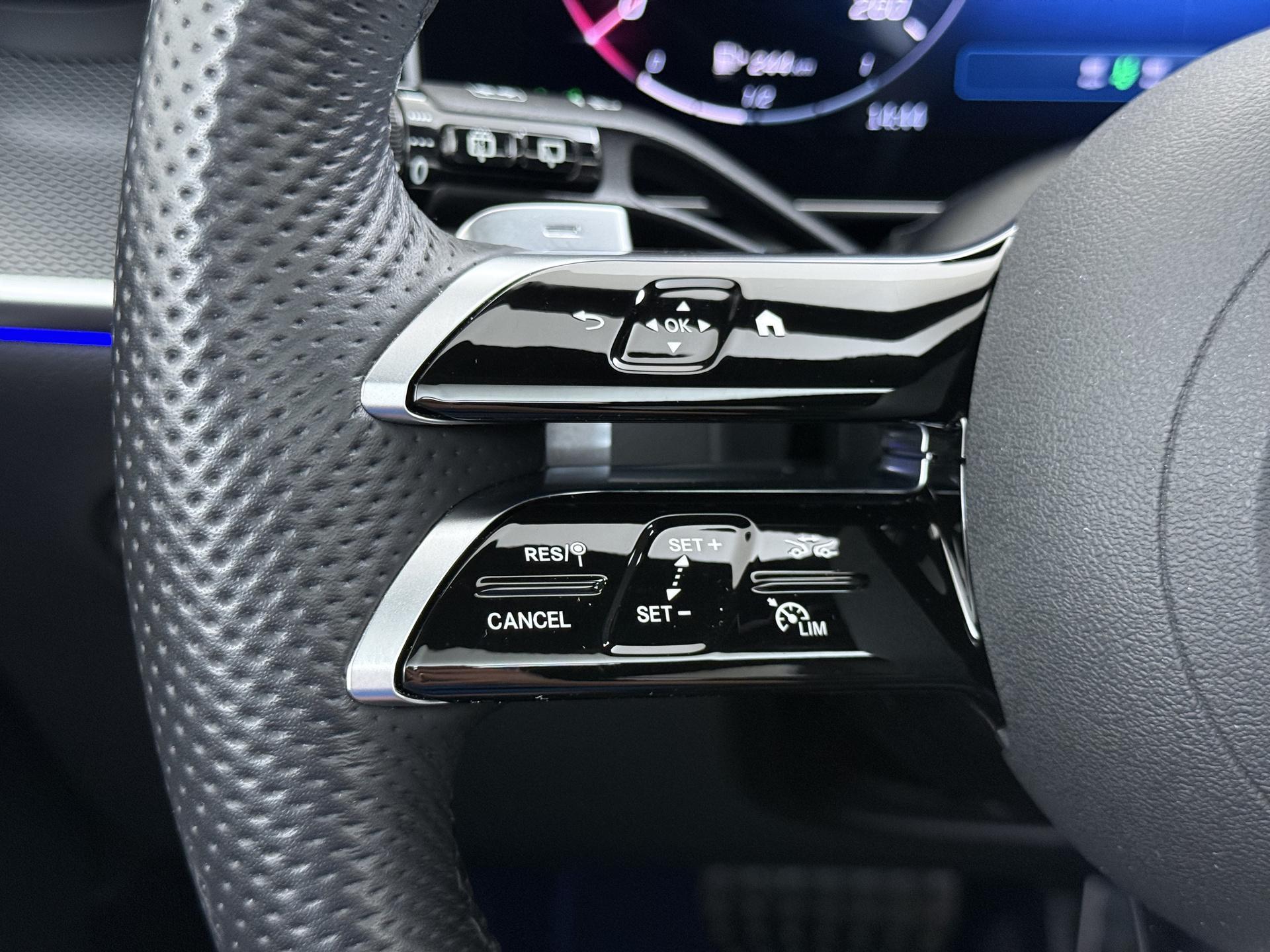 Mercedes-Benz GLC-klasse 300e 4MATIC AMG Line 36