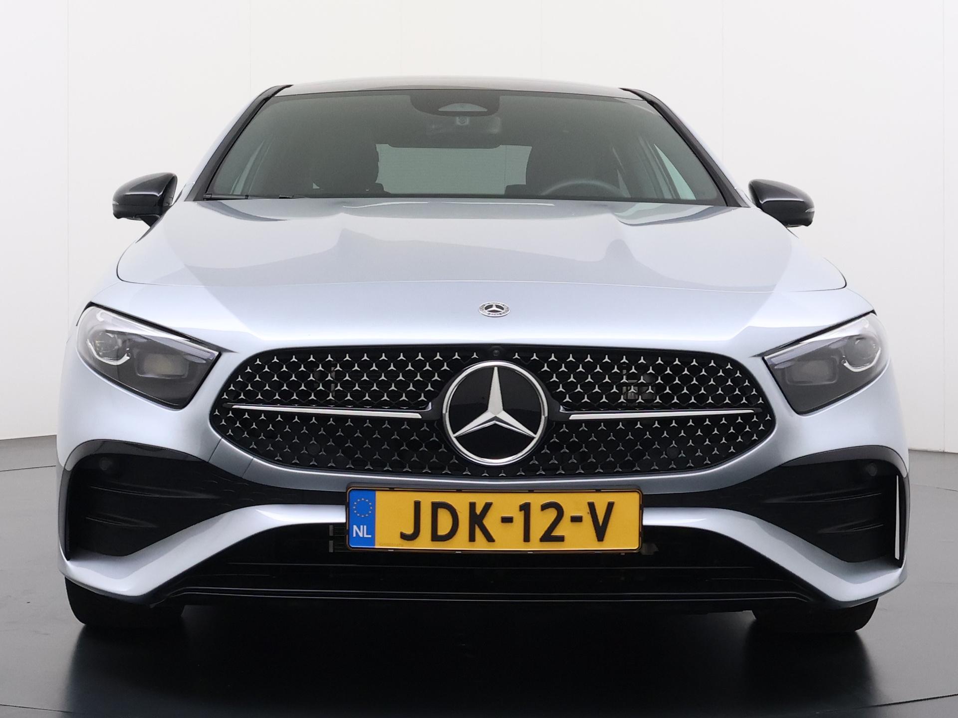 Mercedes-Benz A-klasse 250 e AMG Business Solution 12