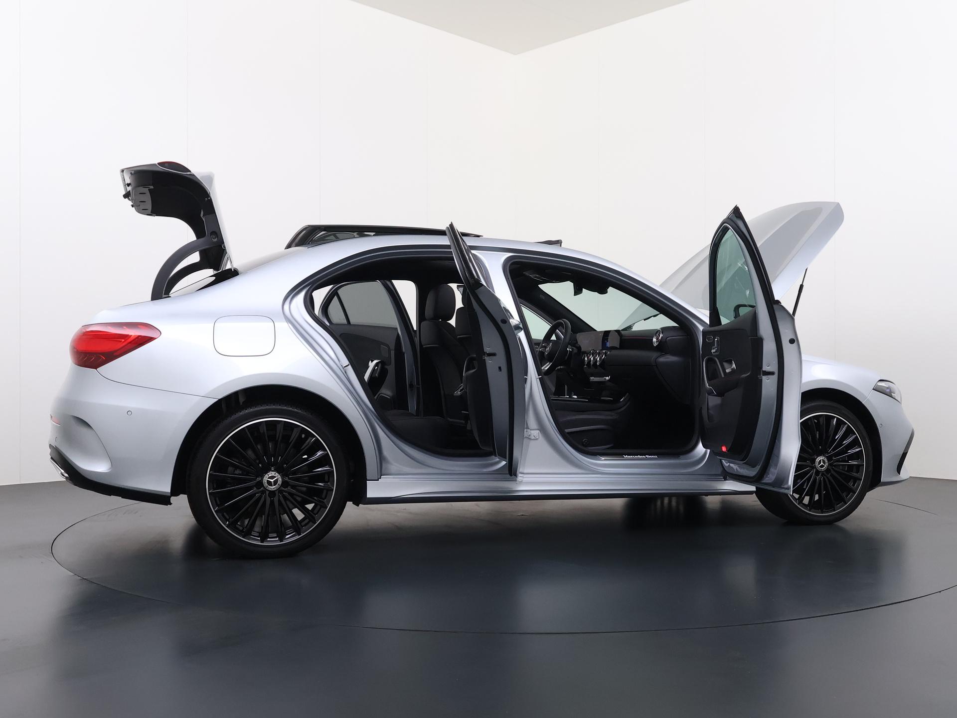 Mercedes-Benz A-klasse 250 e AMG Business Solution 14