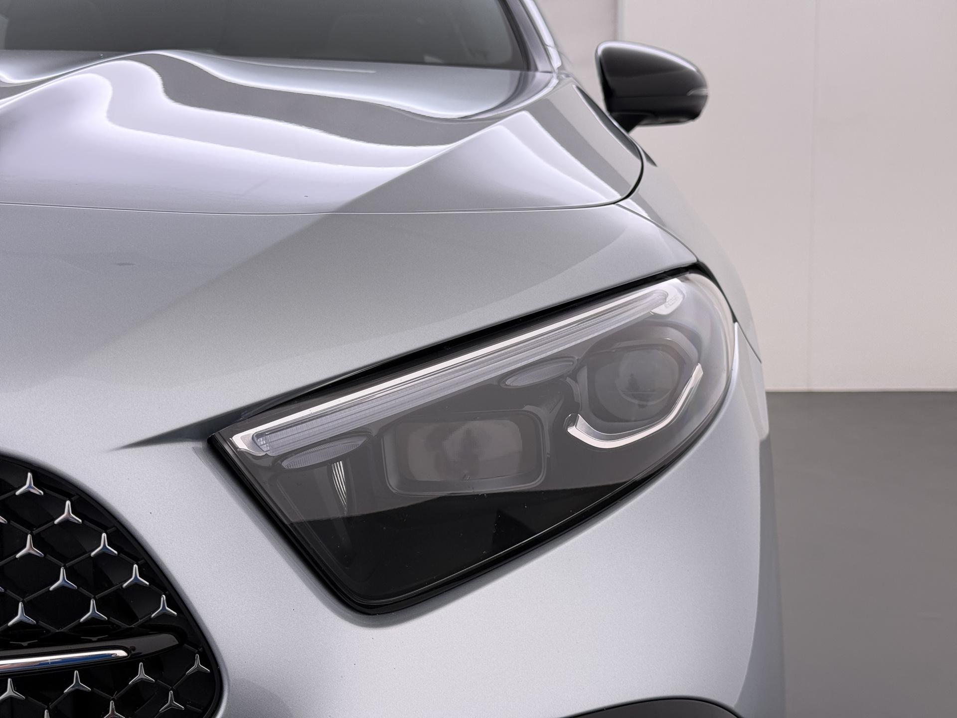 Mercedes-Benz A-klasse 250 e AMG Business Solution 19