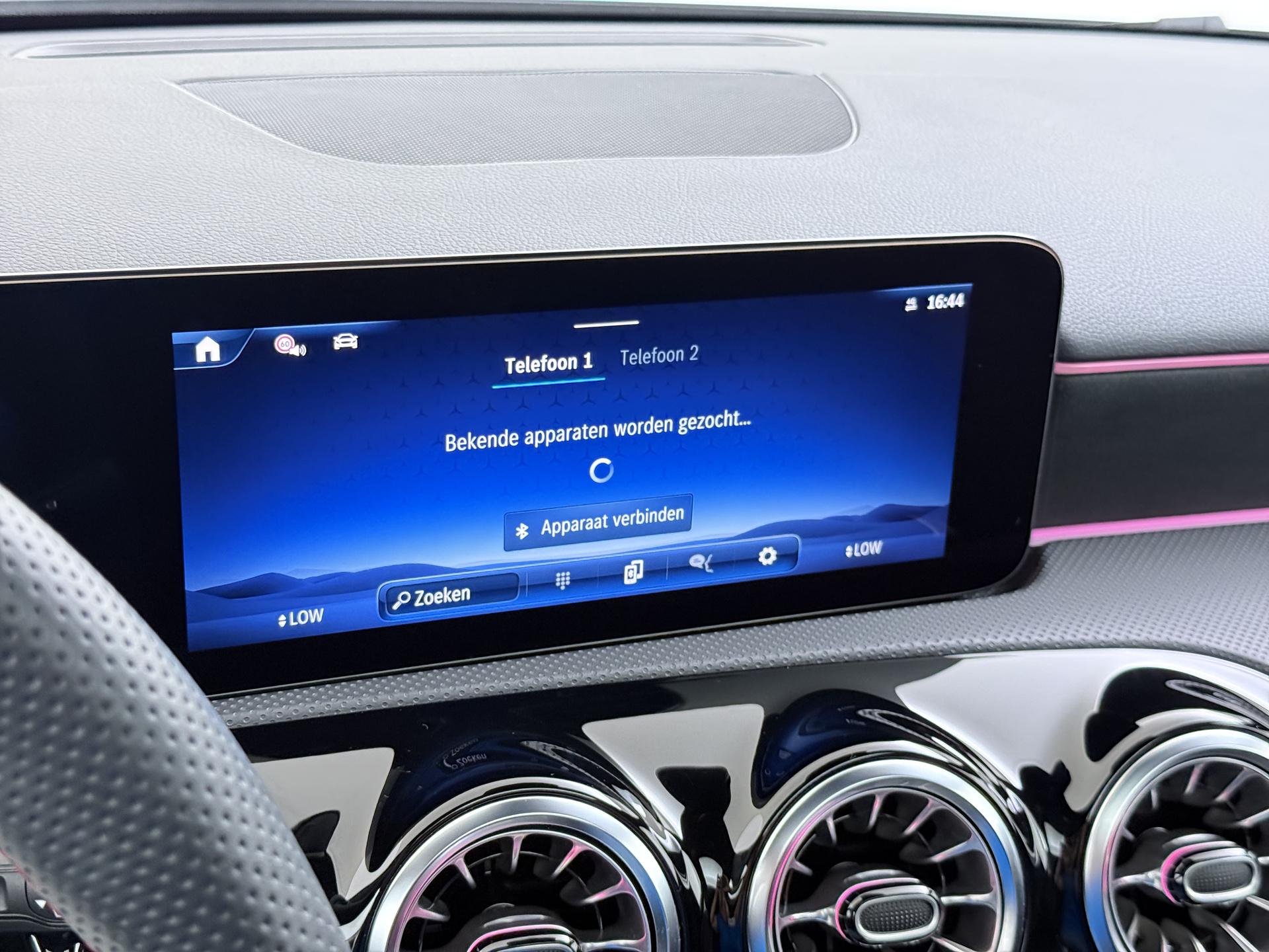 Mercedes-Benz A-klasse 250 e AMG Business Solution 41