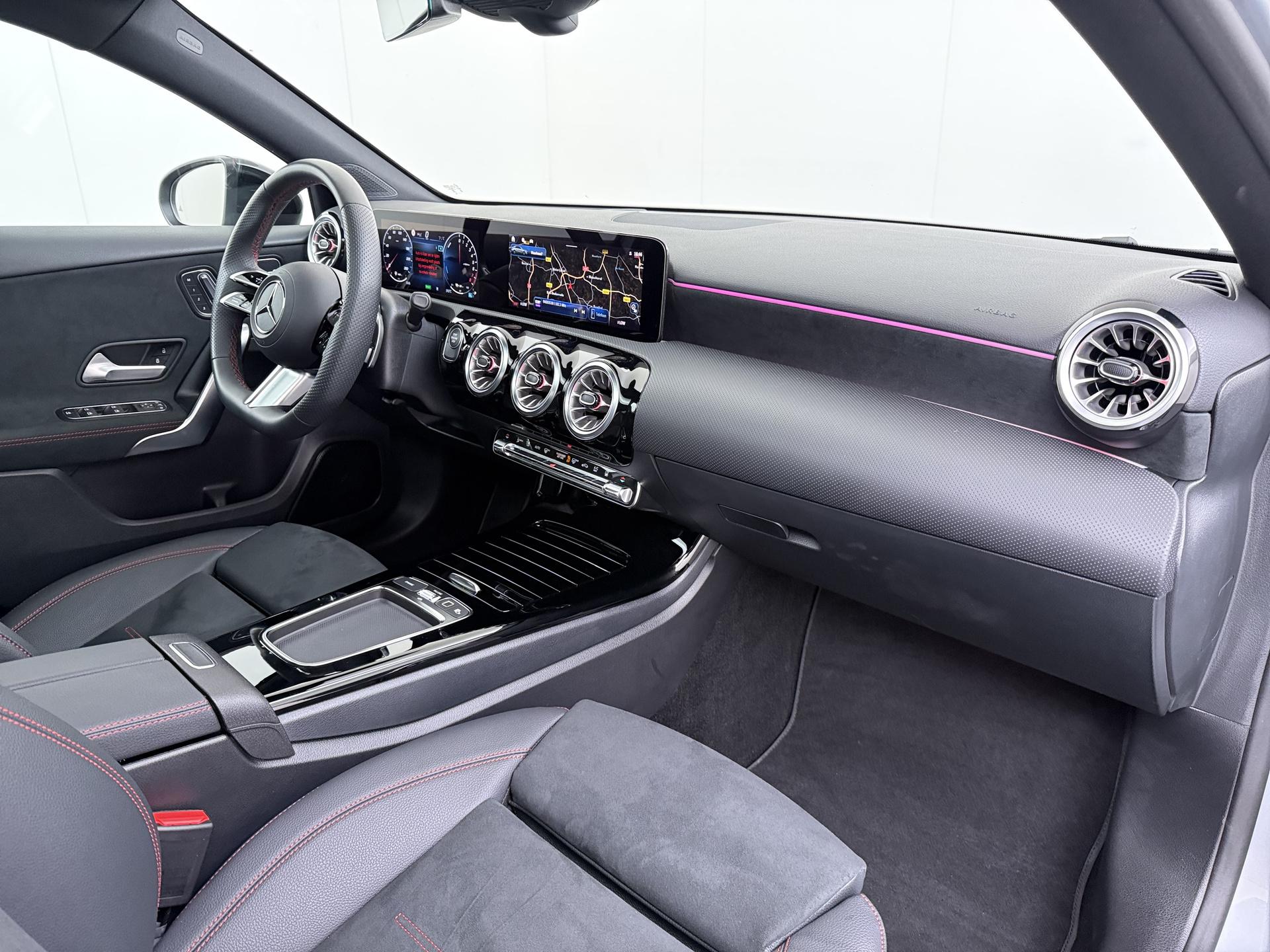 Mercedes-Benz A-klasse 250 e AMG Business Solution 47