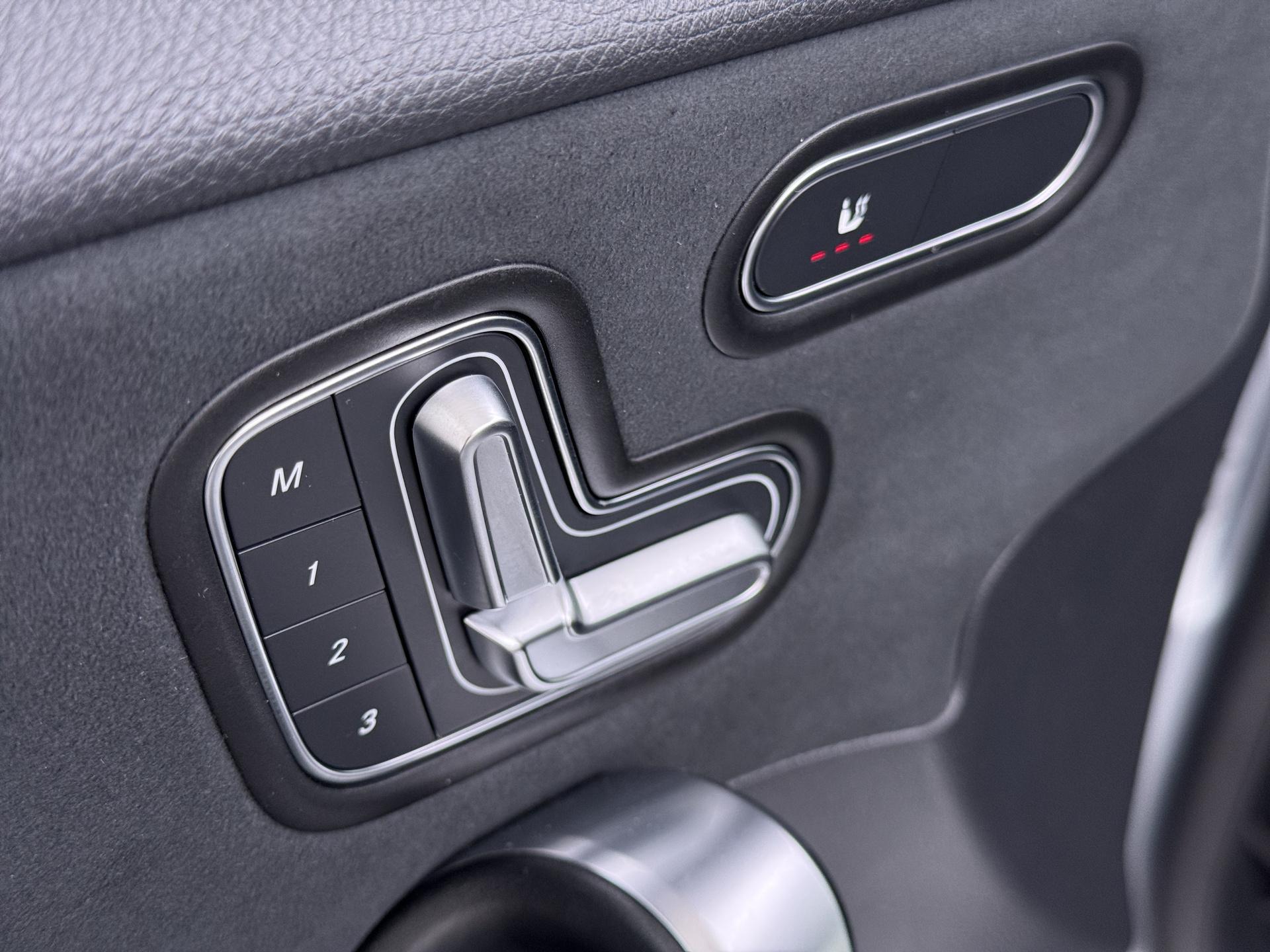 Mercedes-Benz A-klasse 250 e AMG Business Solution 7