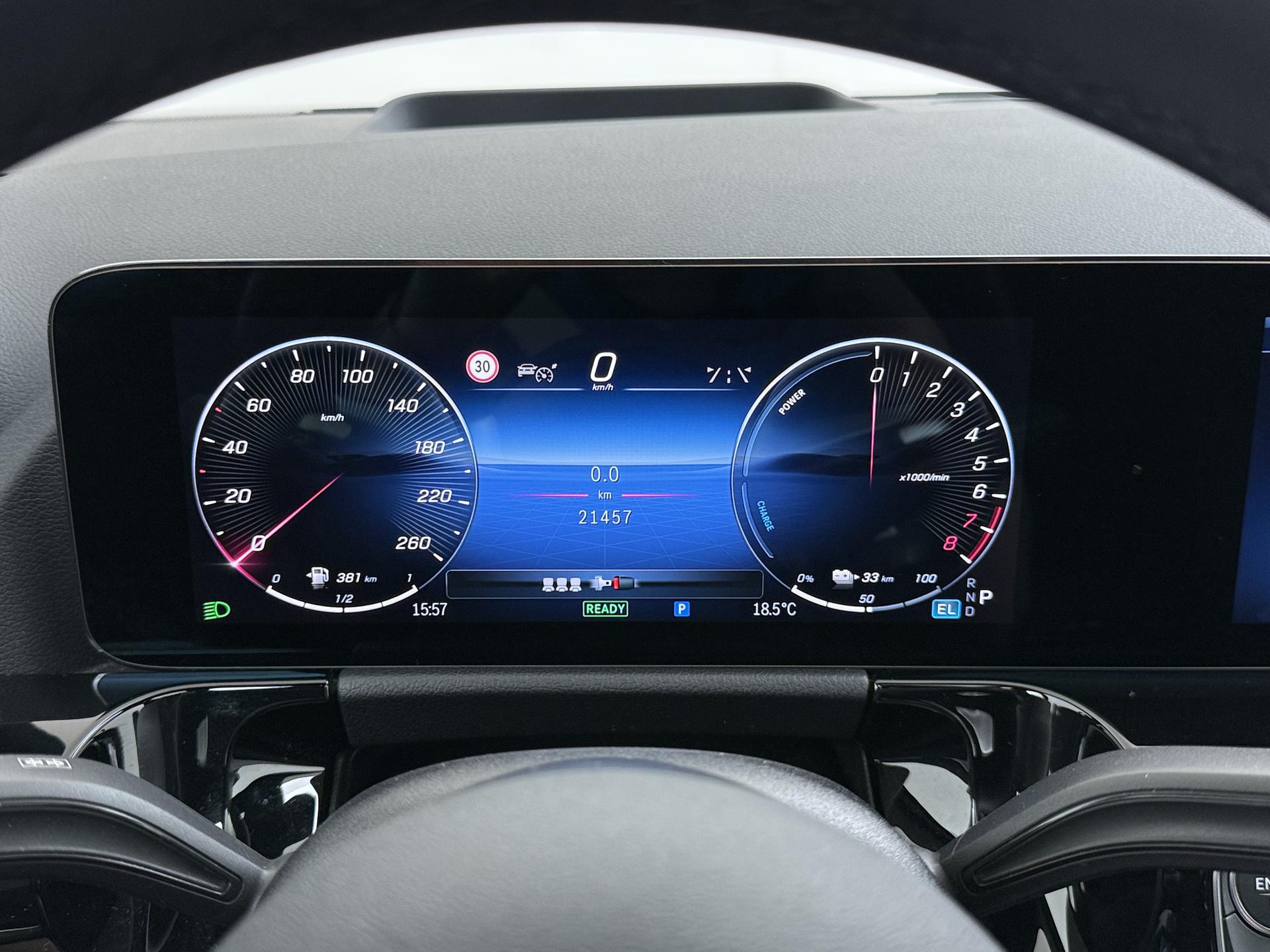 Mercedes-Benz GLA-klasse 250 e AMG Business Solution 37