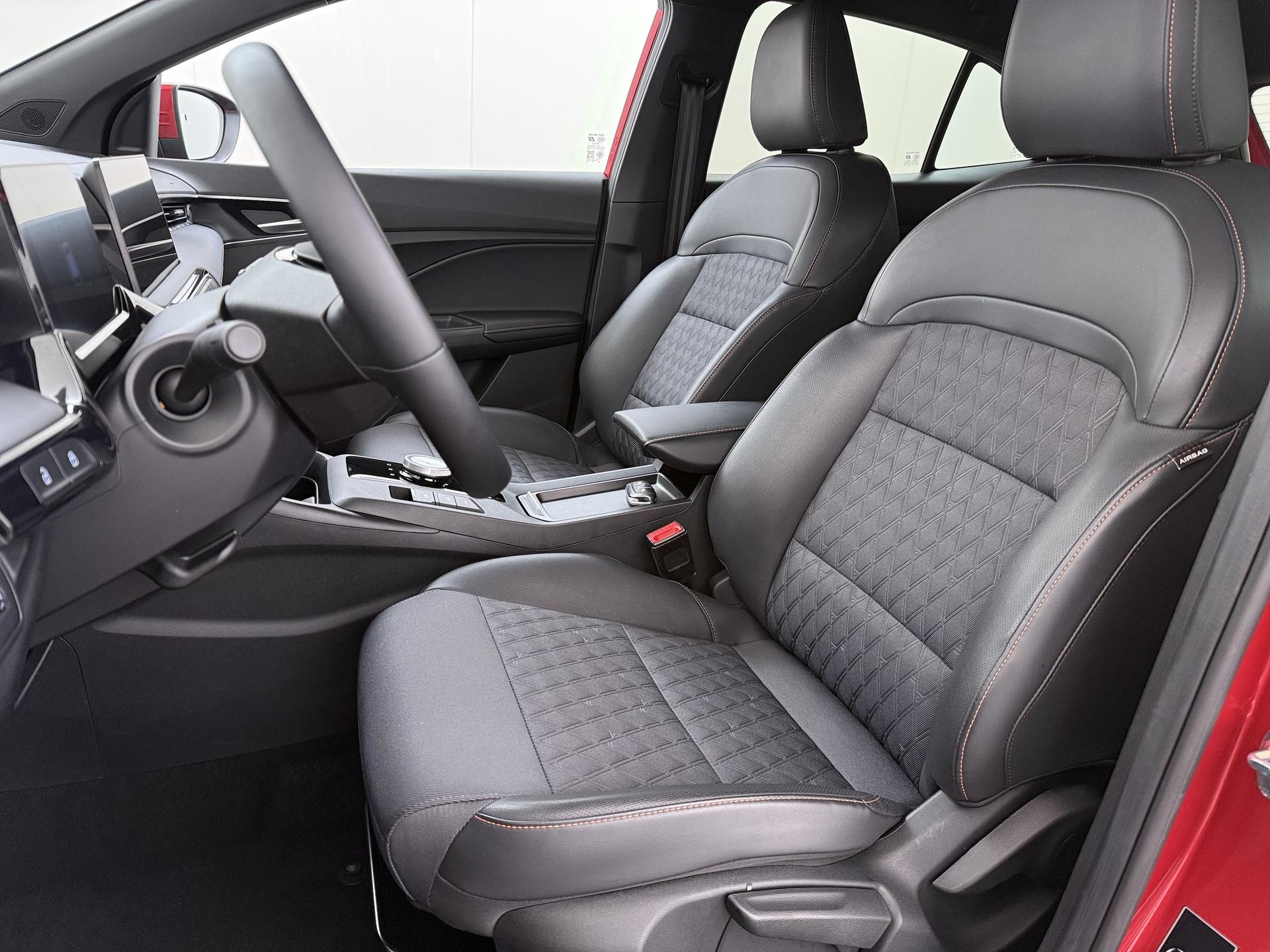 MG MG3 Hybrid+ 1.5 Hybrid+ Luxury 12