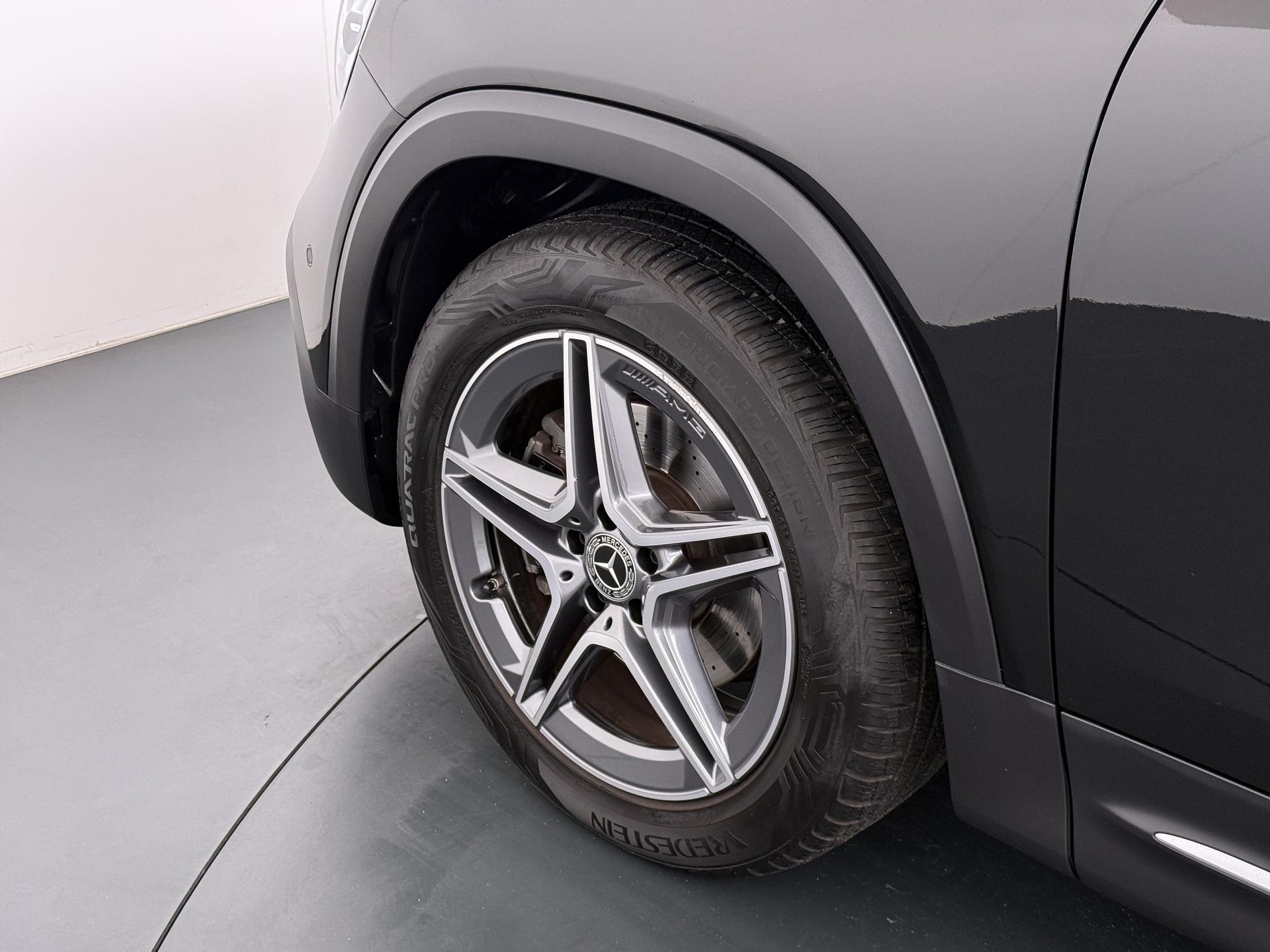 Mercedes-Benz GLB 200 AMG Premium Plus 16