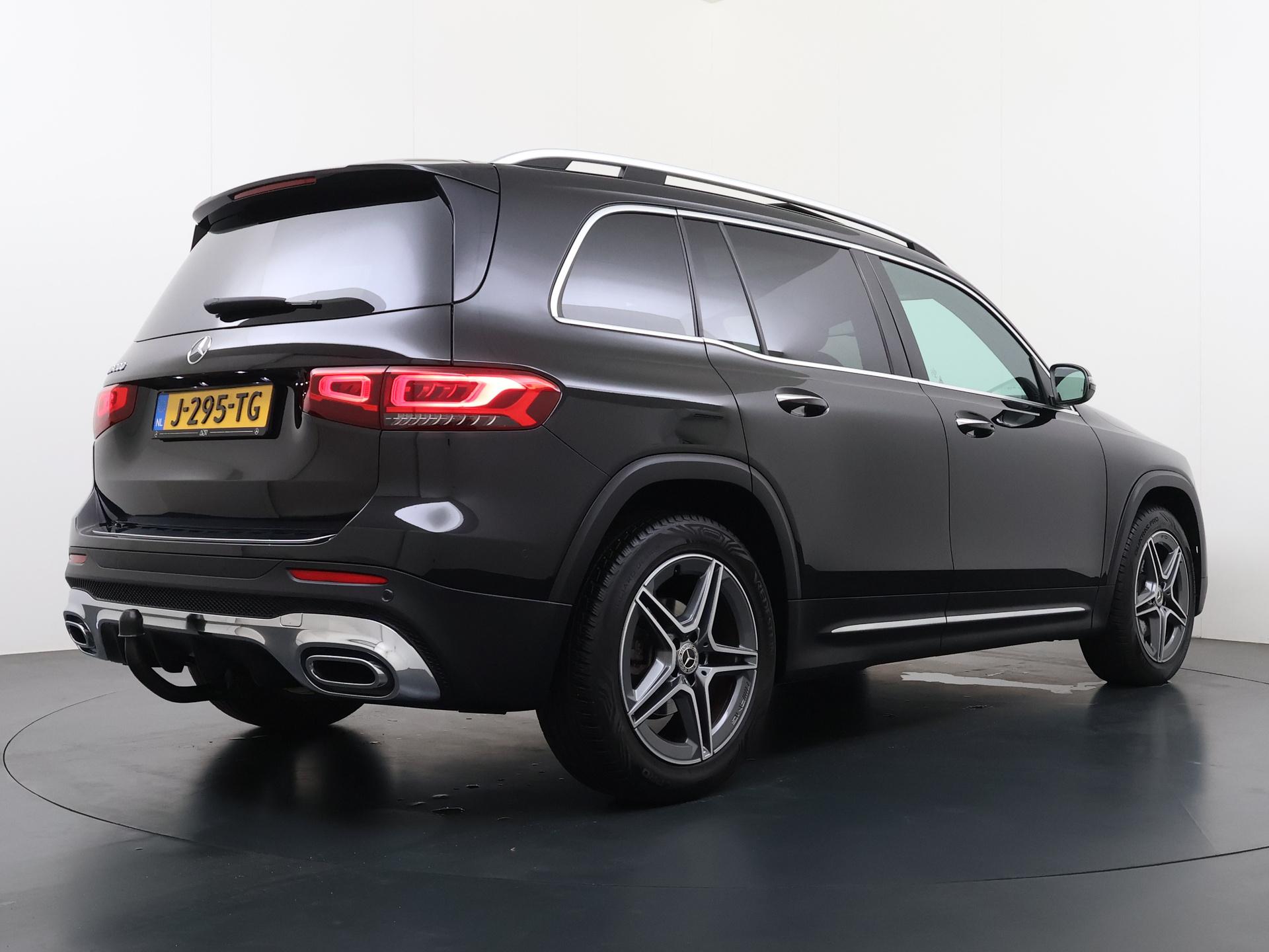 Mercedes-Benz GLB 200 AMG Premium Plus 4