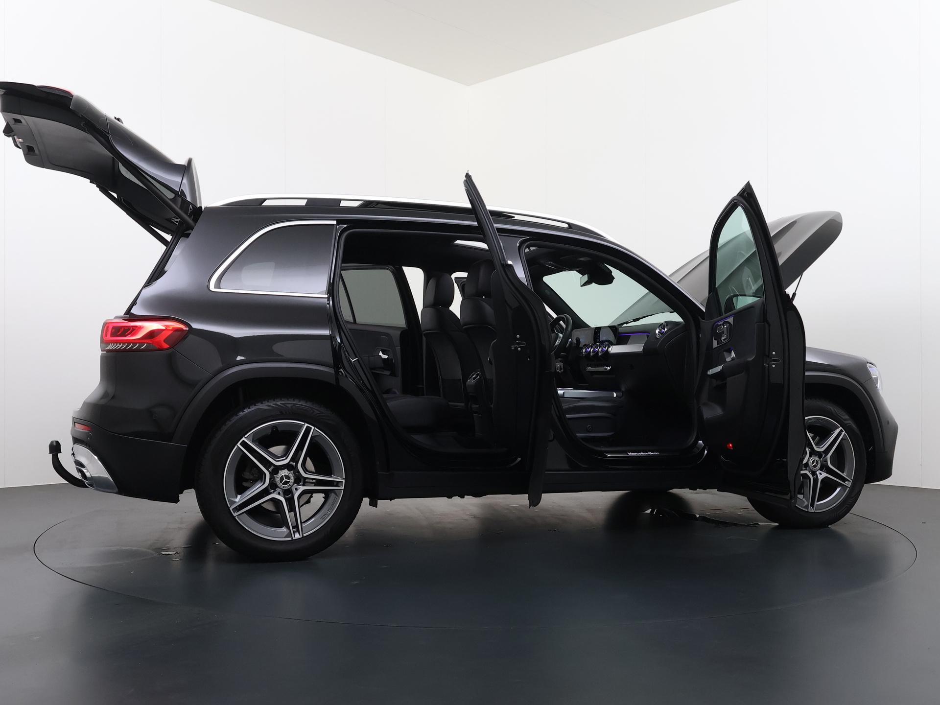 Mercedes-Benz GLB 200 AMG Premium Plus 9