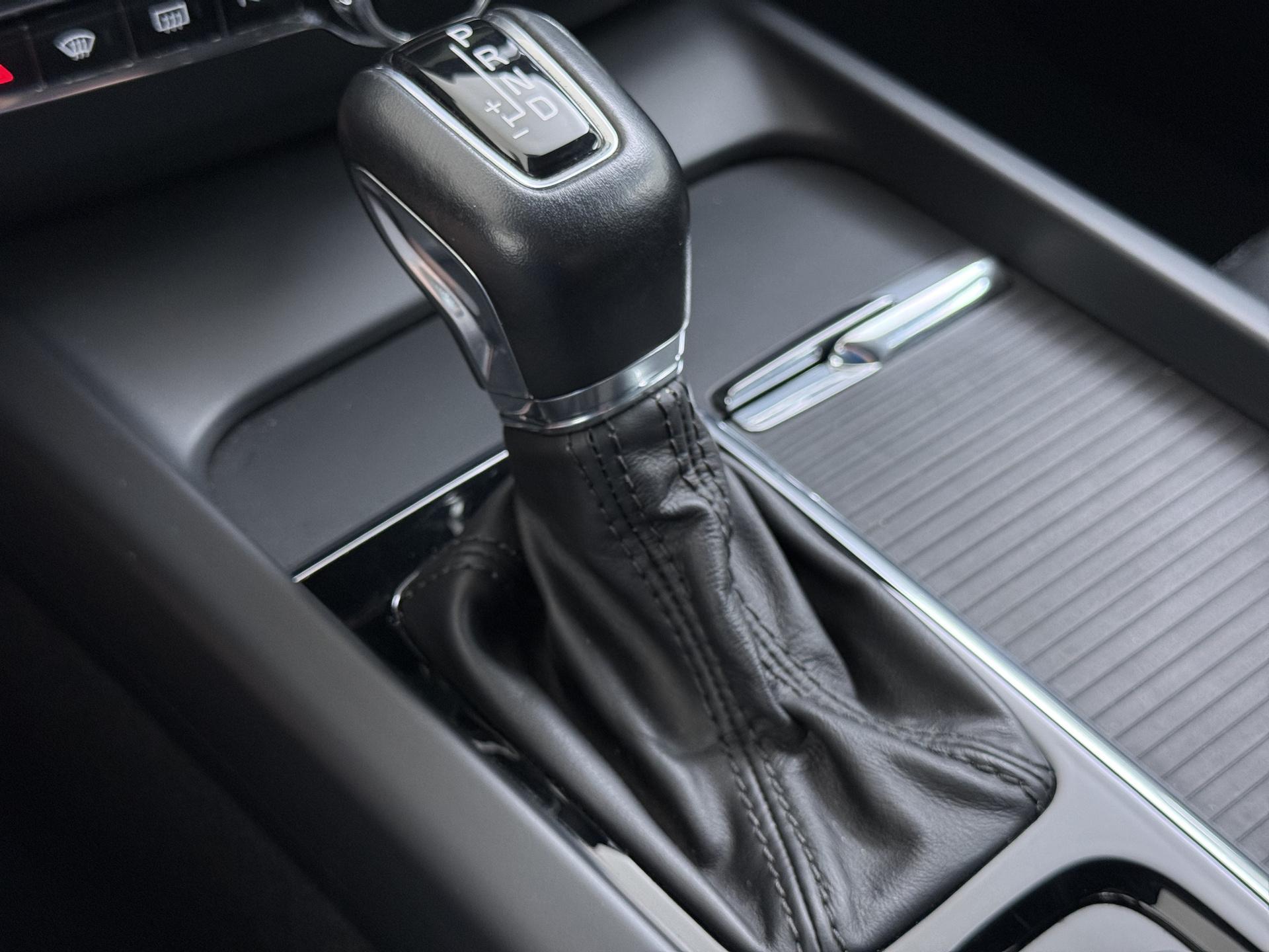 Volvo XC60 2.0 T4 Momentum Pro 10