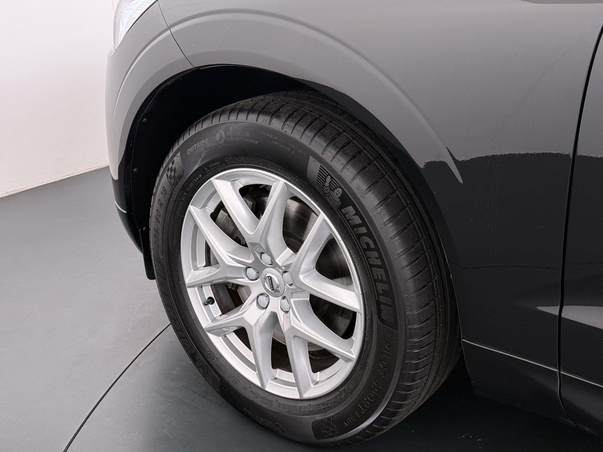 Volvo XC60 2.0 T4 Momentum Pro 11