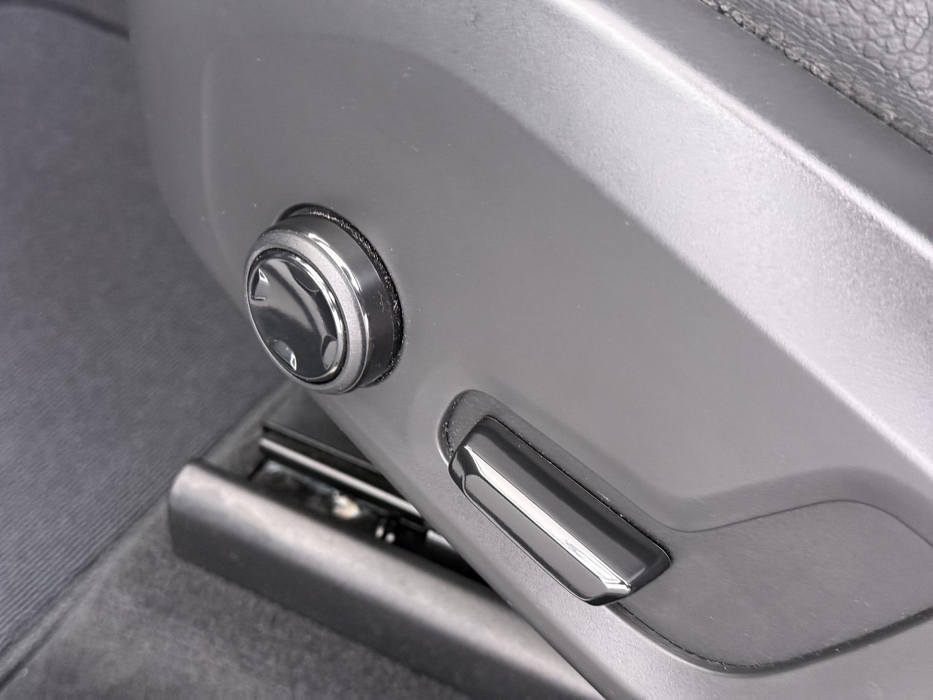 Volvo XC60 2.0 T4 Momentum Pro 21