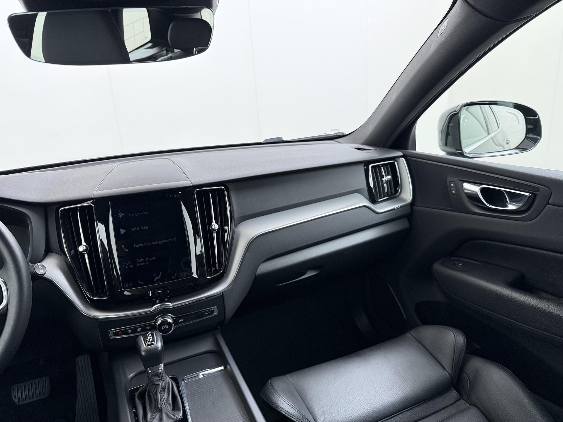 Volvo XC60 2.0 T4 Momentum Pro 26