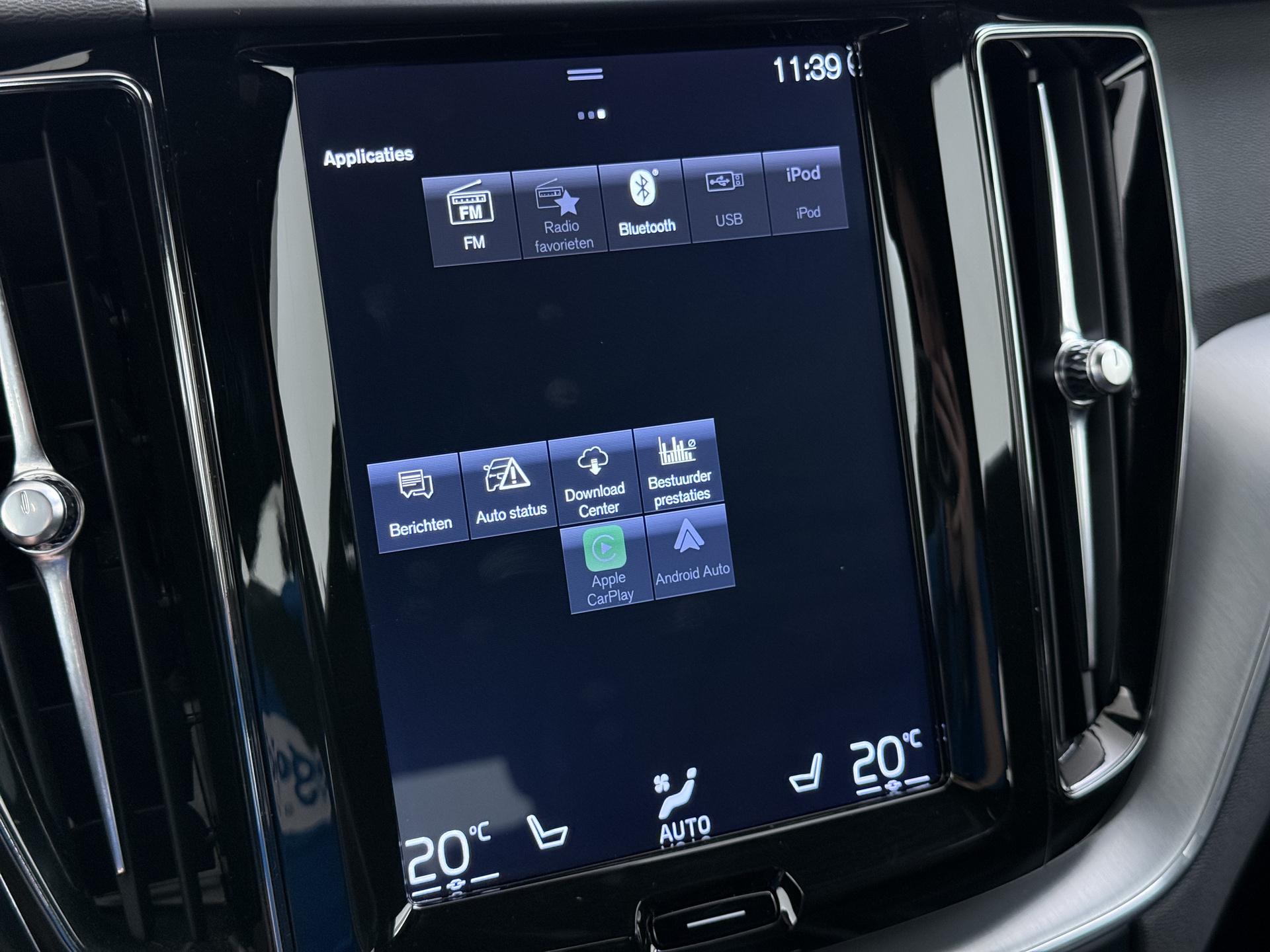 Volvo XC60 2.0 T4 Momentum Pro 33