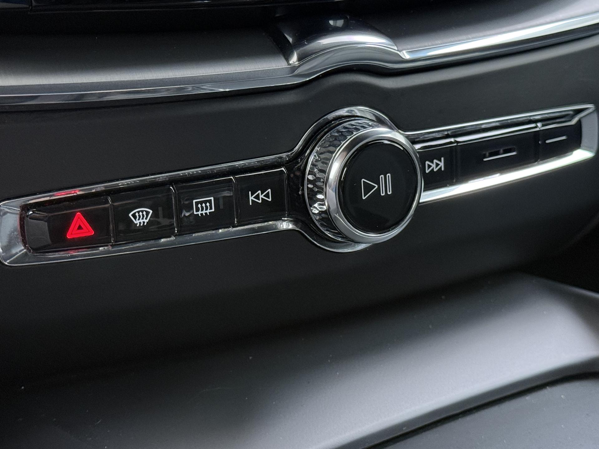 Volvo XC60 2.0 T4 Momentum Pro 37