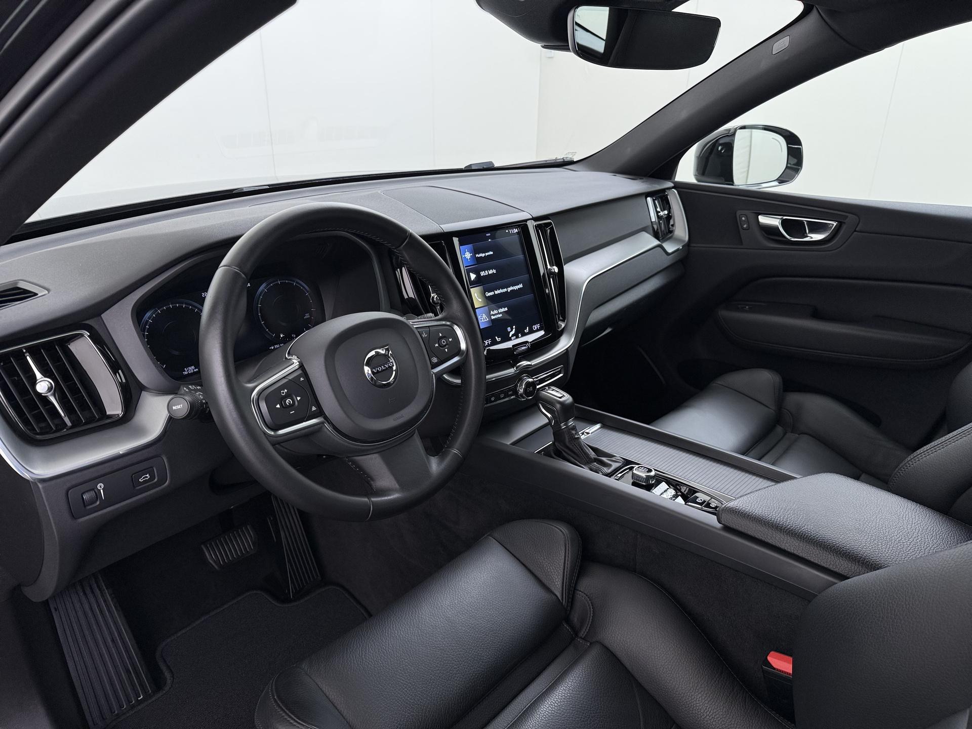 Volvo XC60 2.0 T4 Momentum Pro 5