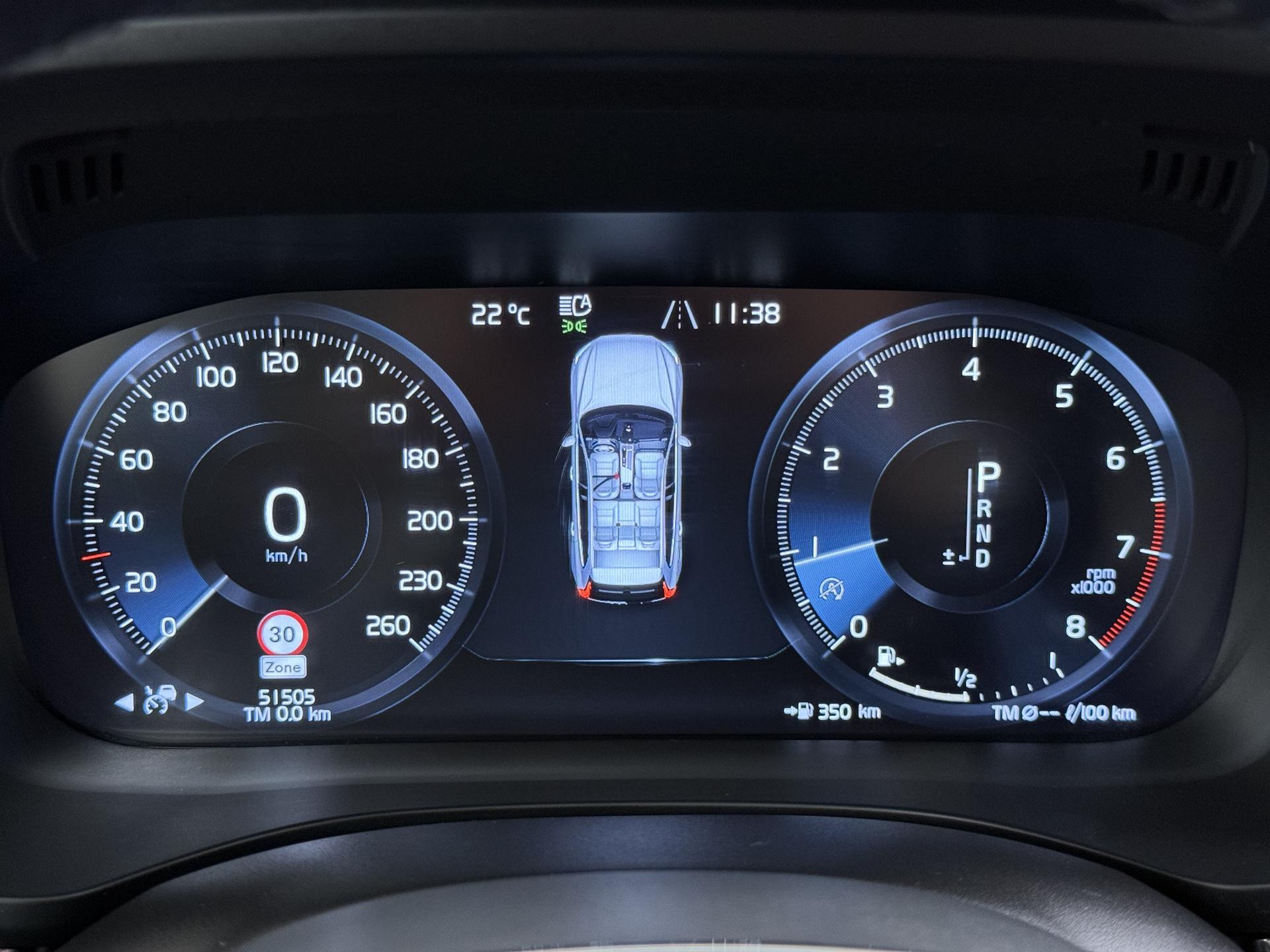 Volvo XC60 2.0 T4 Momentum Pro 8