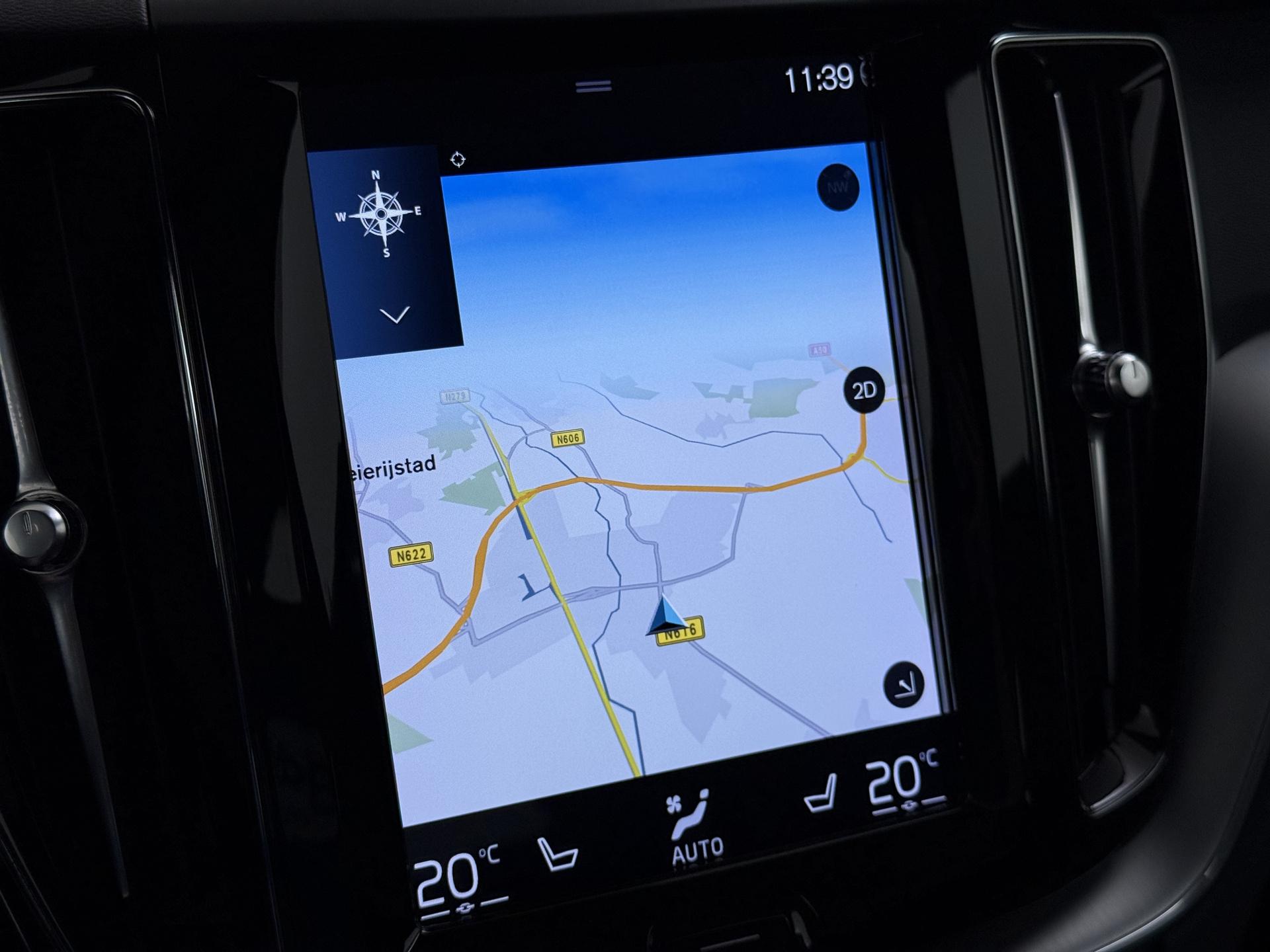 Volvo XC60 2.0 T4 Momentum Pro 9