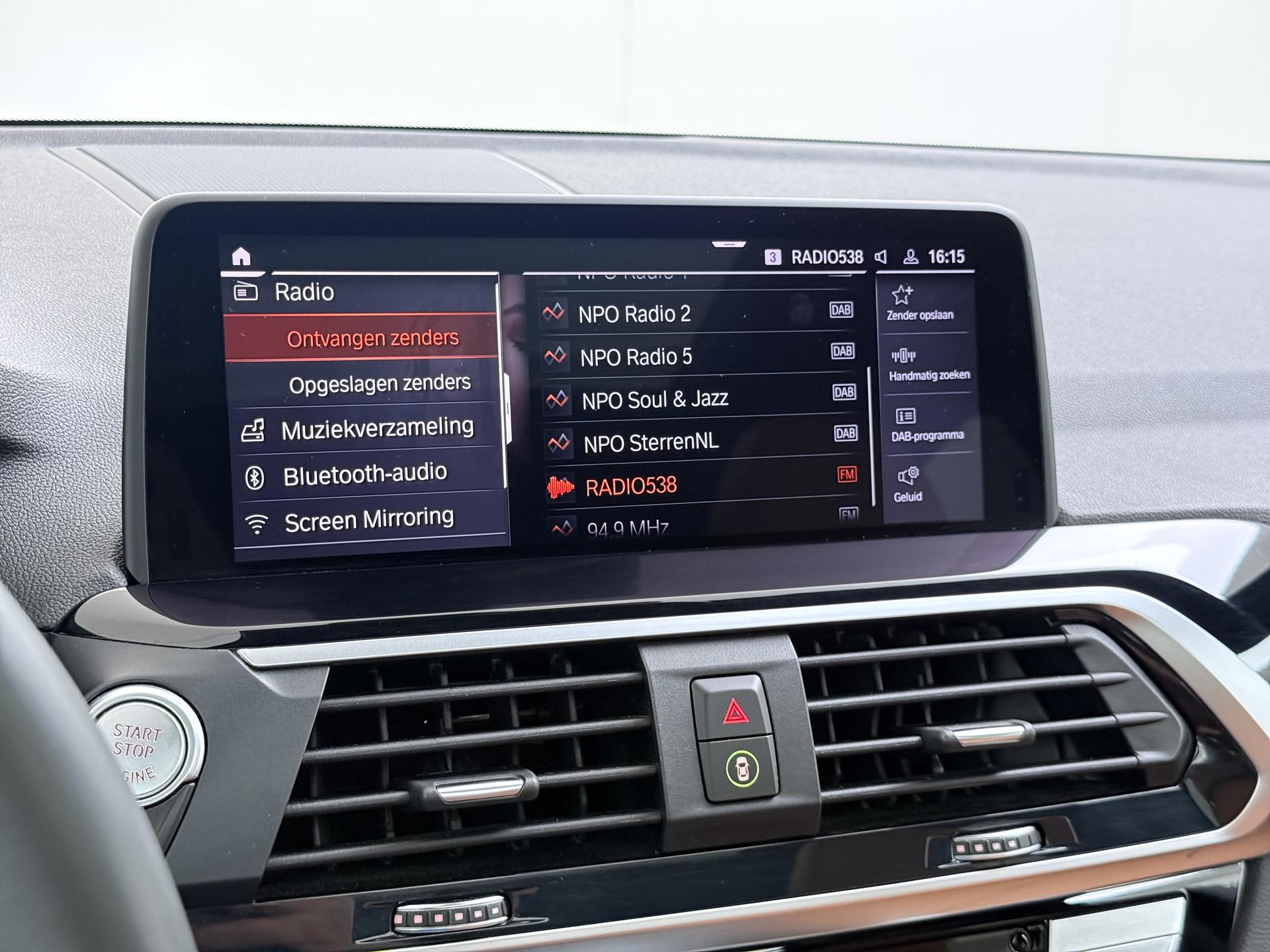 BMW X4 xDrive20i 27