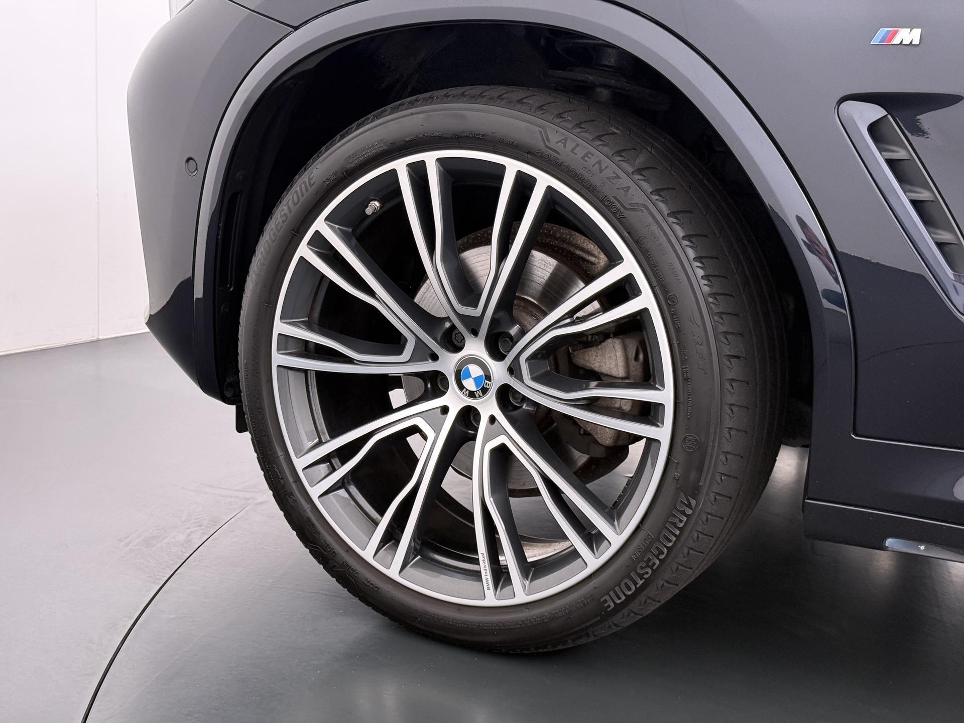 BMW X4 xDrive20i 8