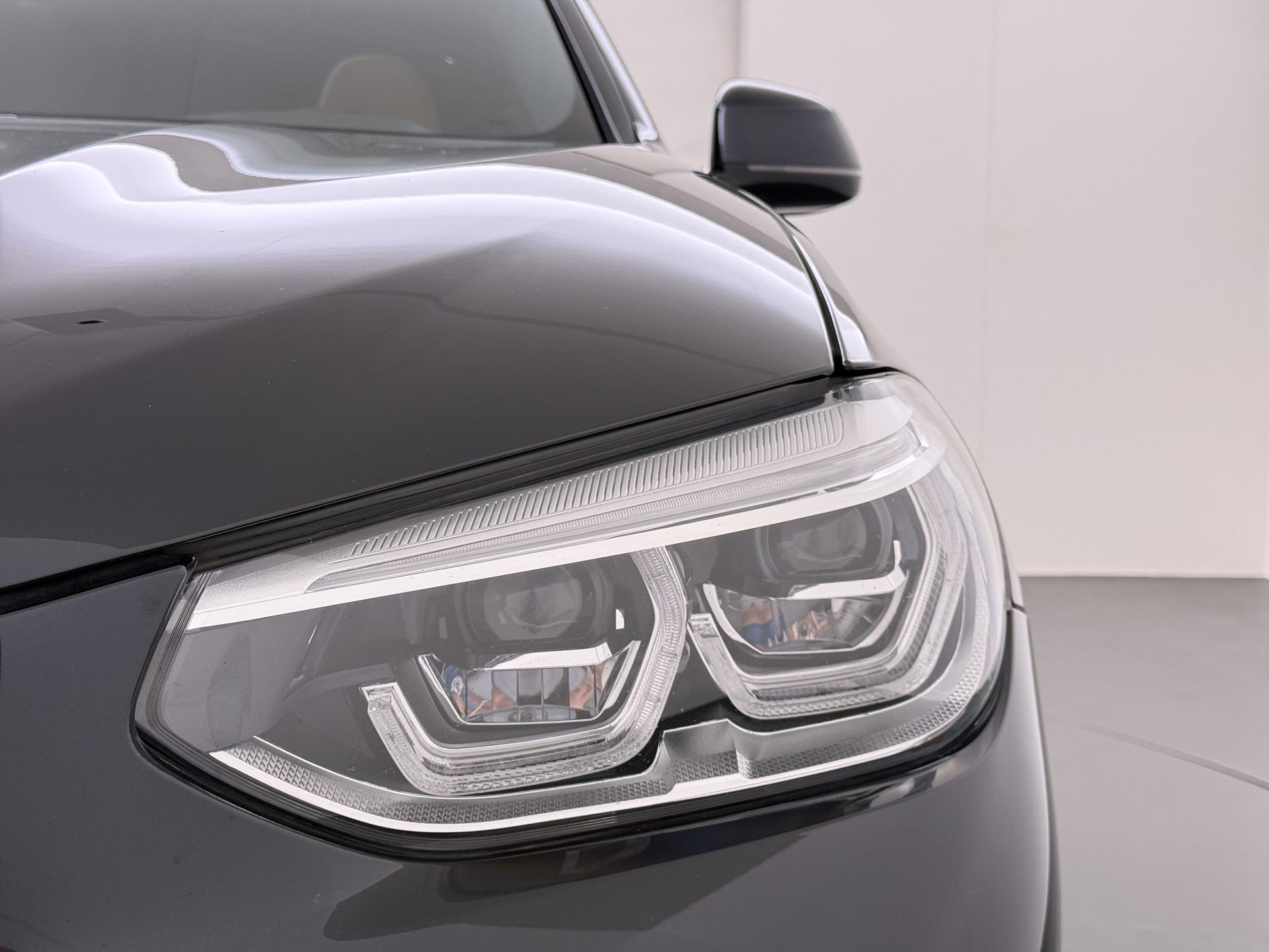 BMW X4 xDrive20i 9