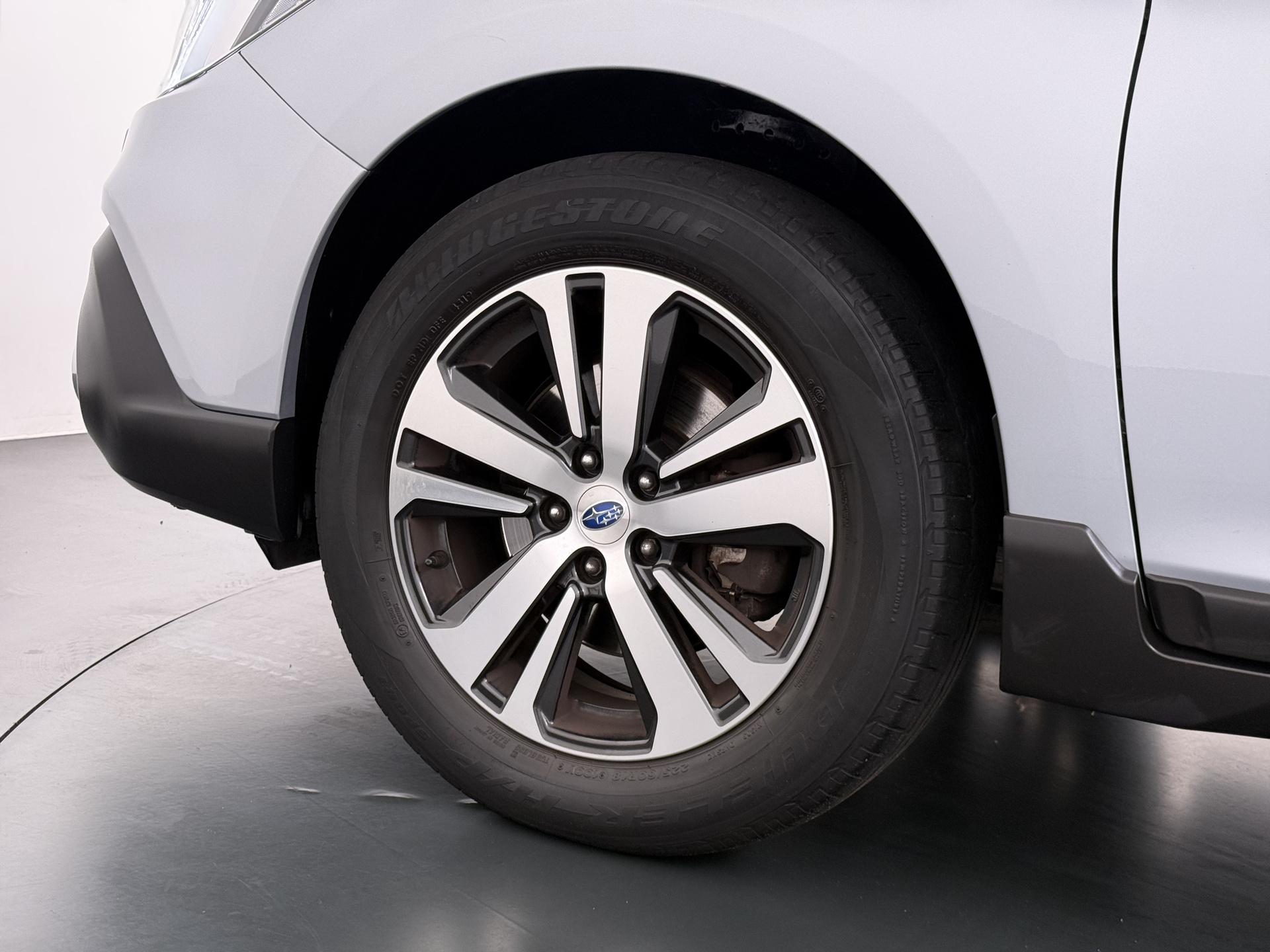 Subaru Outback 2.5i Premium 8