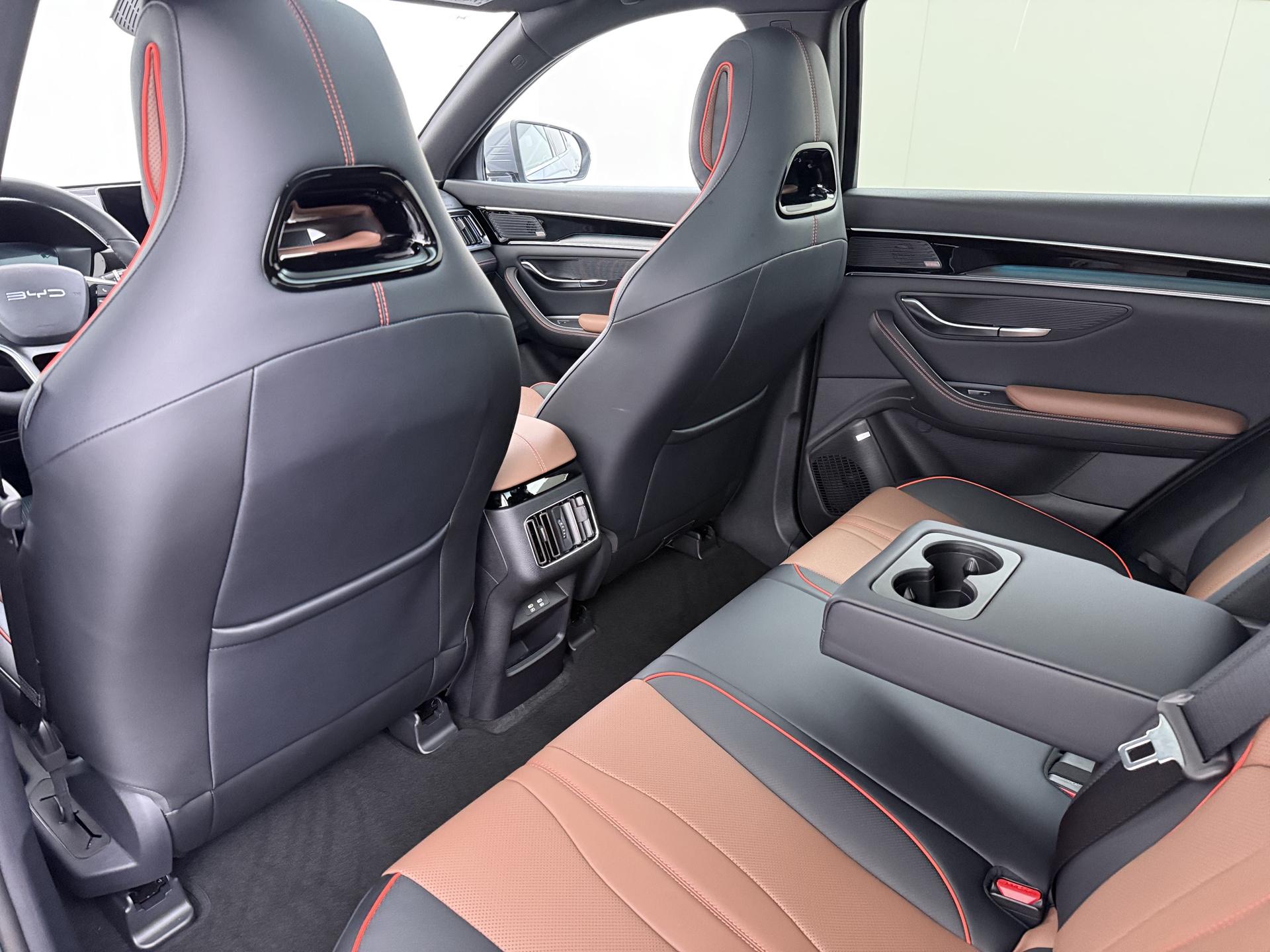 BYD SEAL U 1.5 DM-i FWD Boost 17