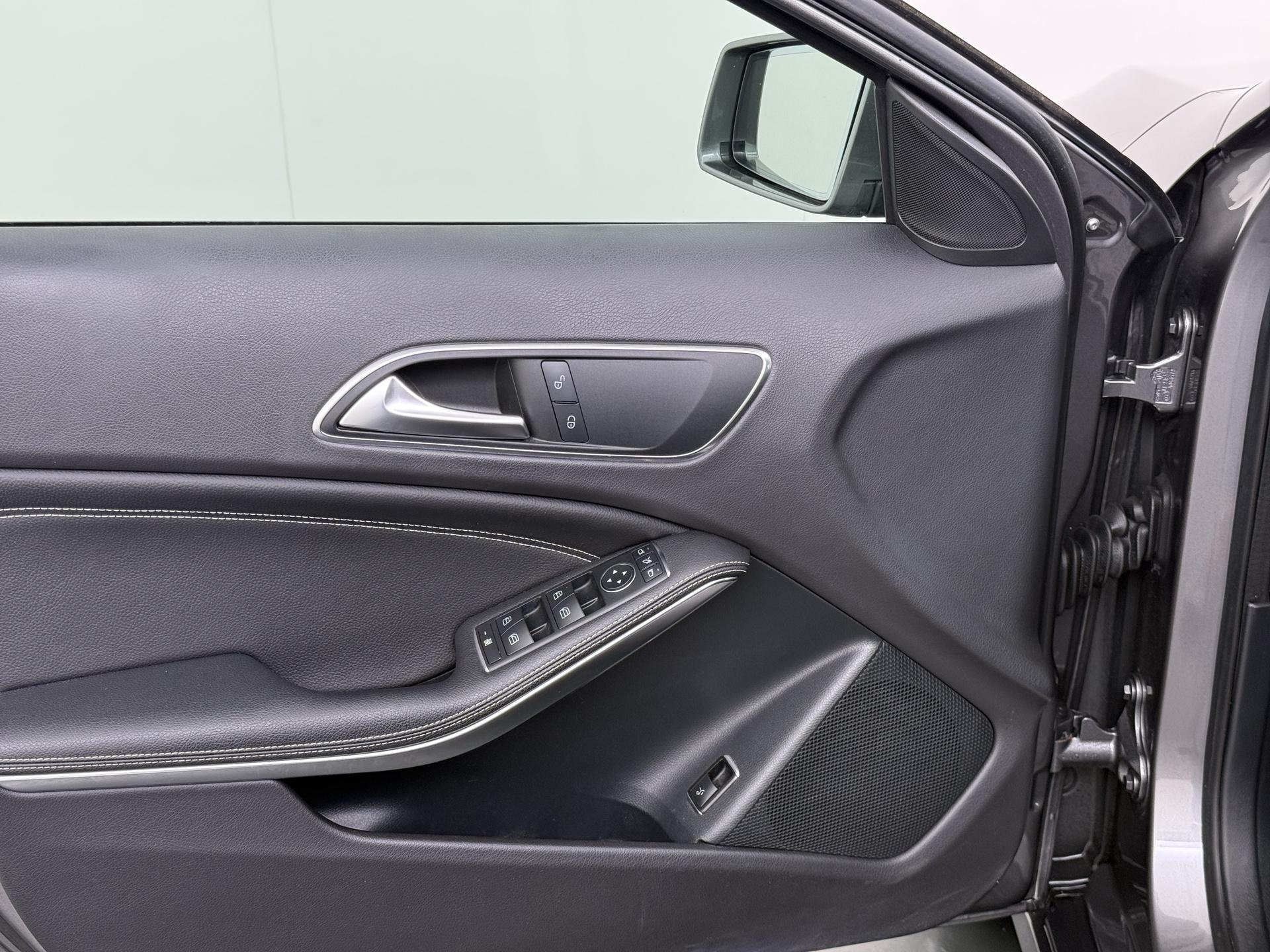 Mercedes-Benz GLA-klasse 200 Prestige 16