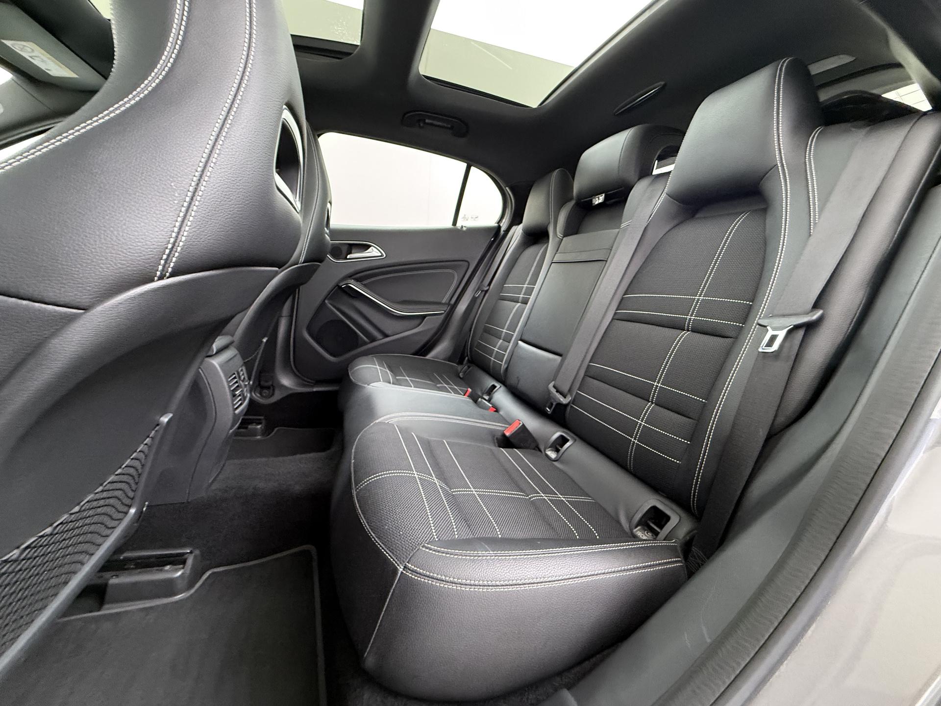 Mercedes-Benz GLA-klasse 200 Prestige 19