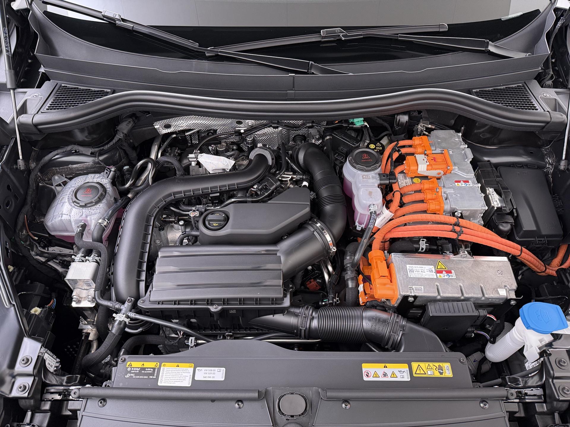 Volkswagen Tiguan 1.5 eTSI R-Line Edition 11
