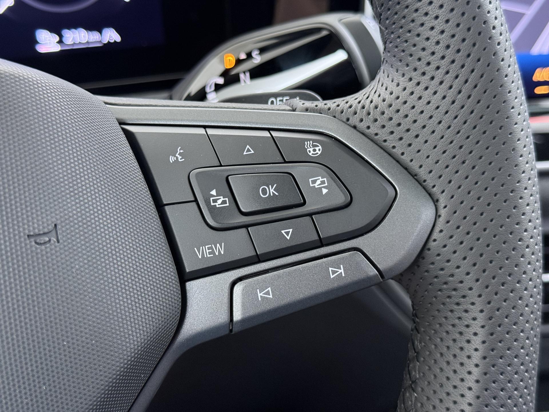 Volkswagen Tiguan 1.5 eTSI R-Line Edition 27