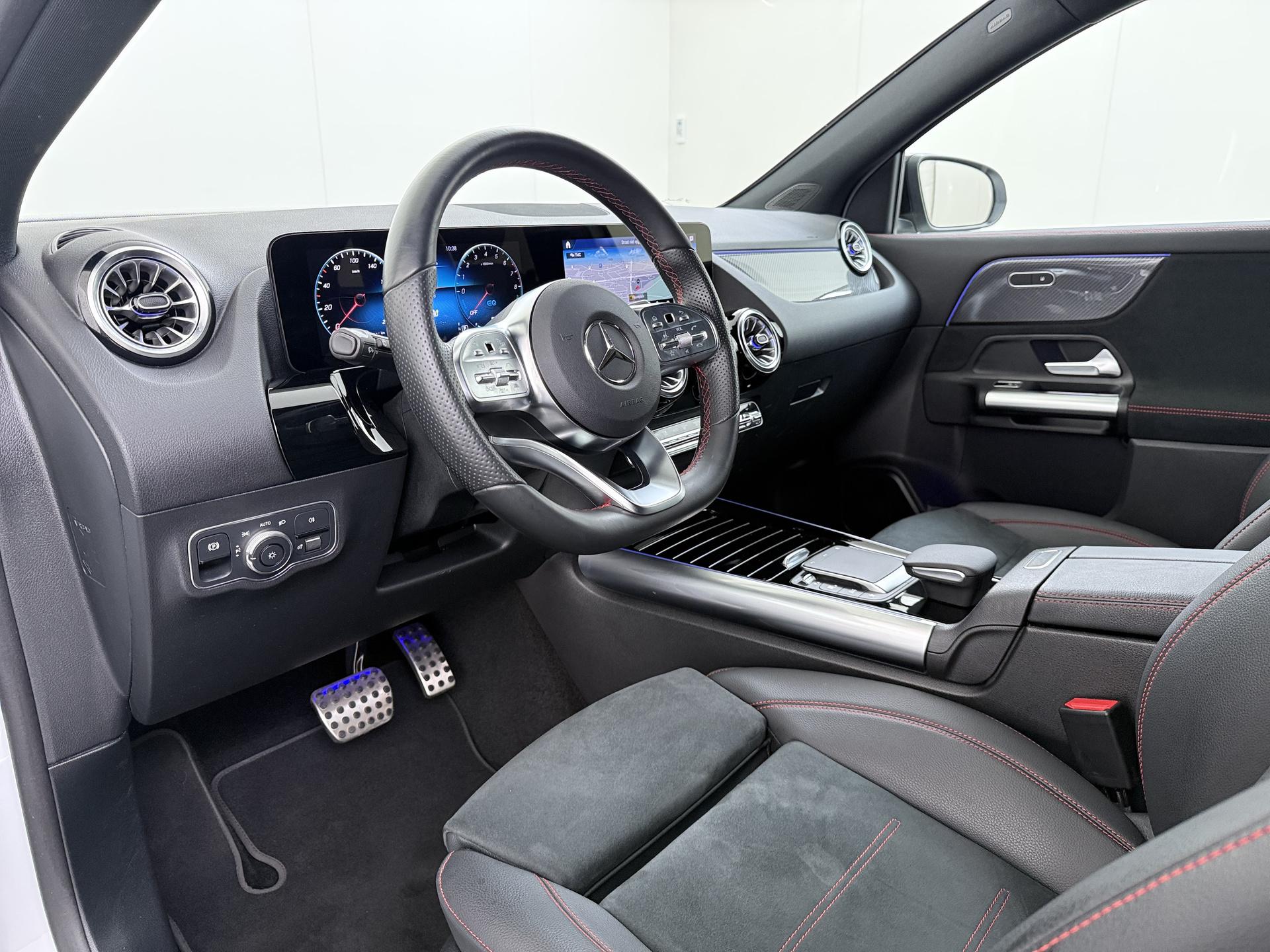Mercedes-Benz GLA-klasse 250 e AMG Line 1