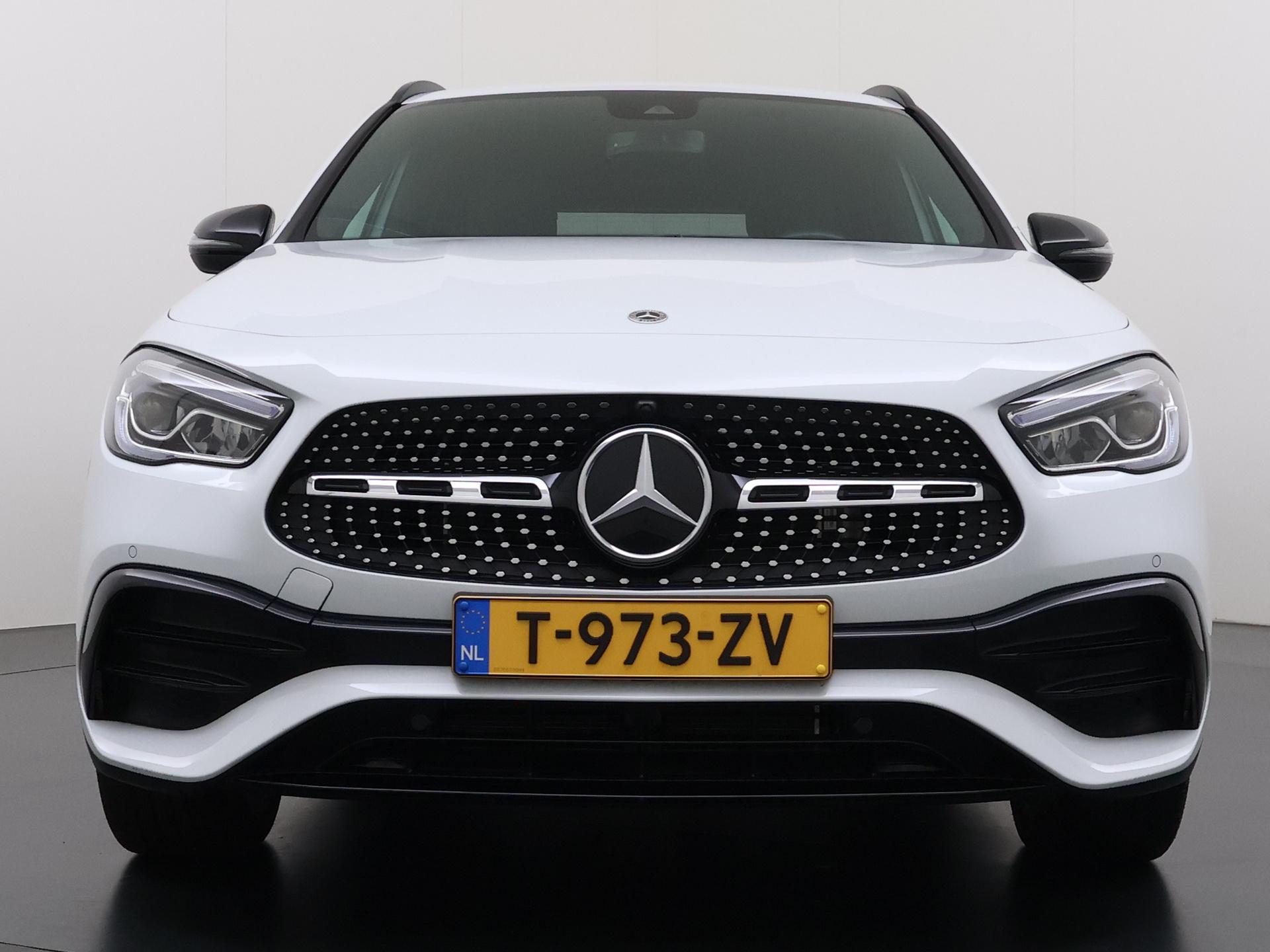 Mercedes-Benz GLA-klasse 250 e AMG Line 12