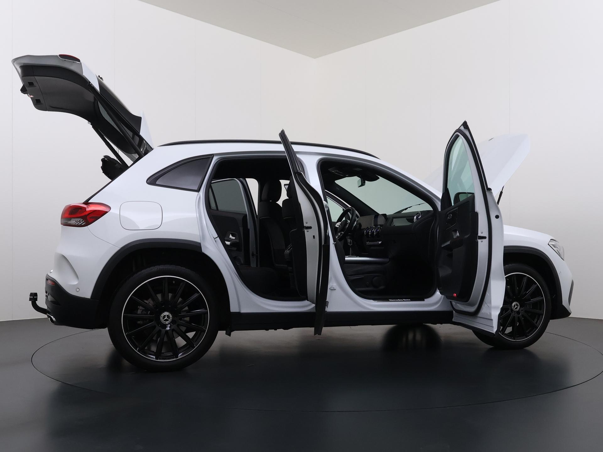 Mercedes-Benz GLA-klasse 250 e AMG Line 14