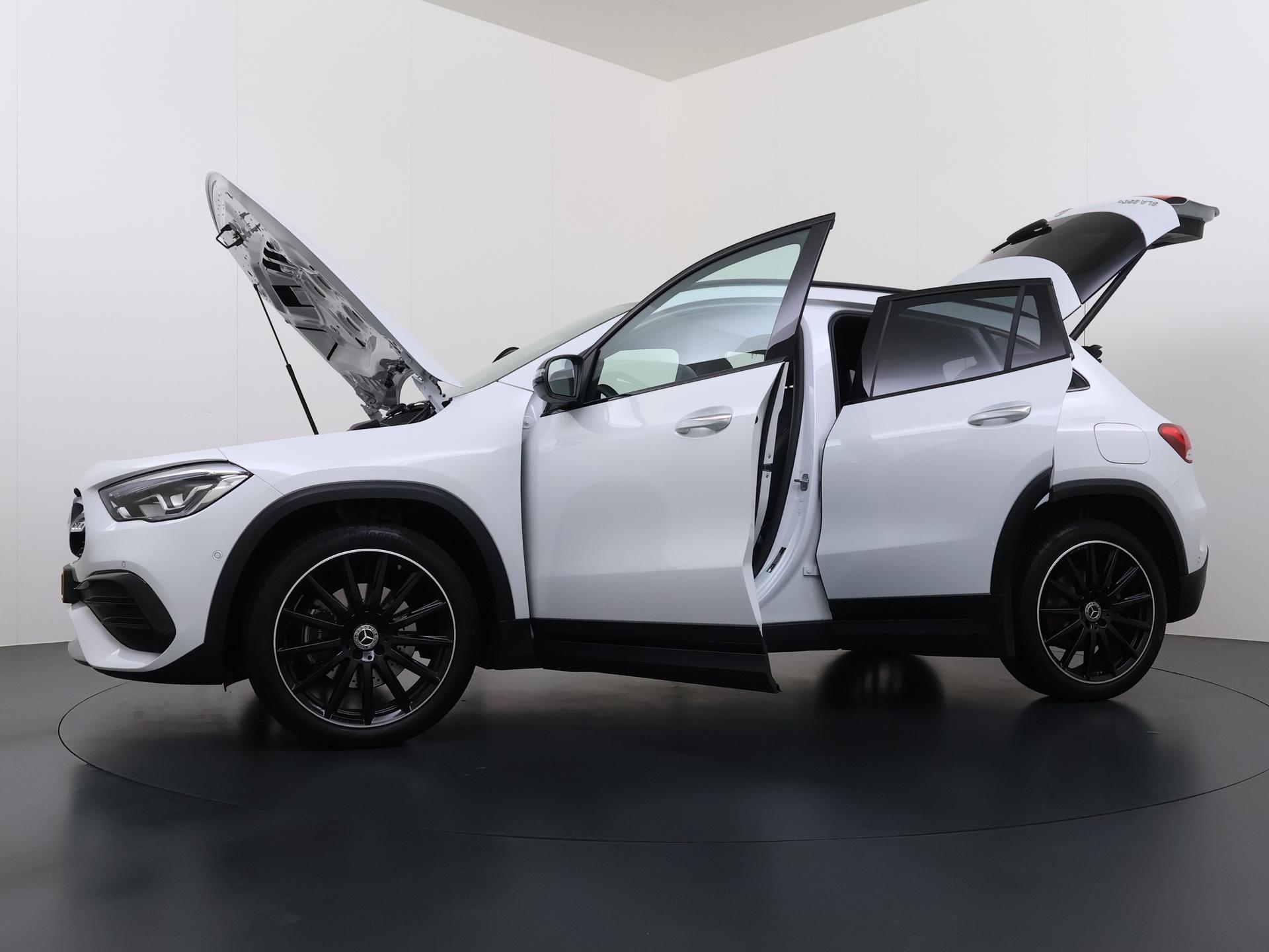 Mercedes-Benz GLA-klasse 250 e AMG Line 15