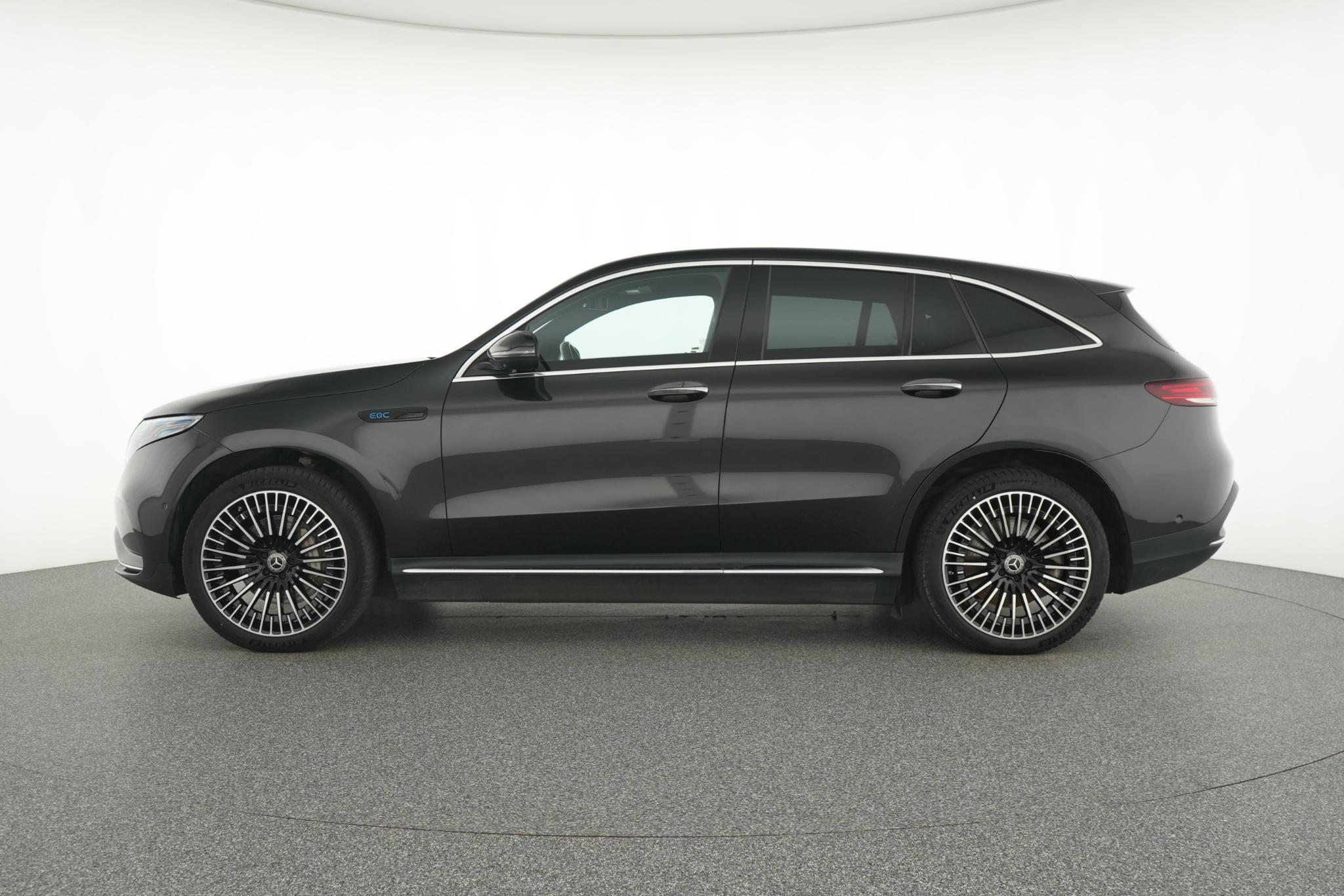 Mercedes-Benz EQC 400 4MATIC AMG Line Premium Plus 80 kWh Accu 12