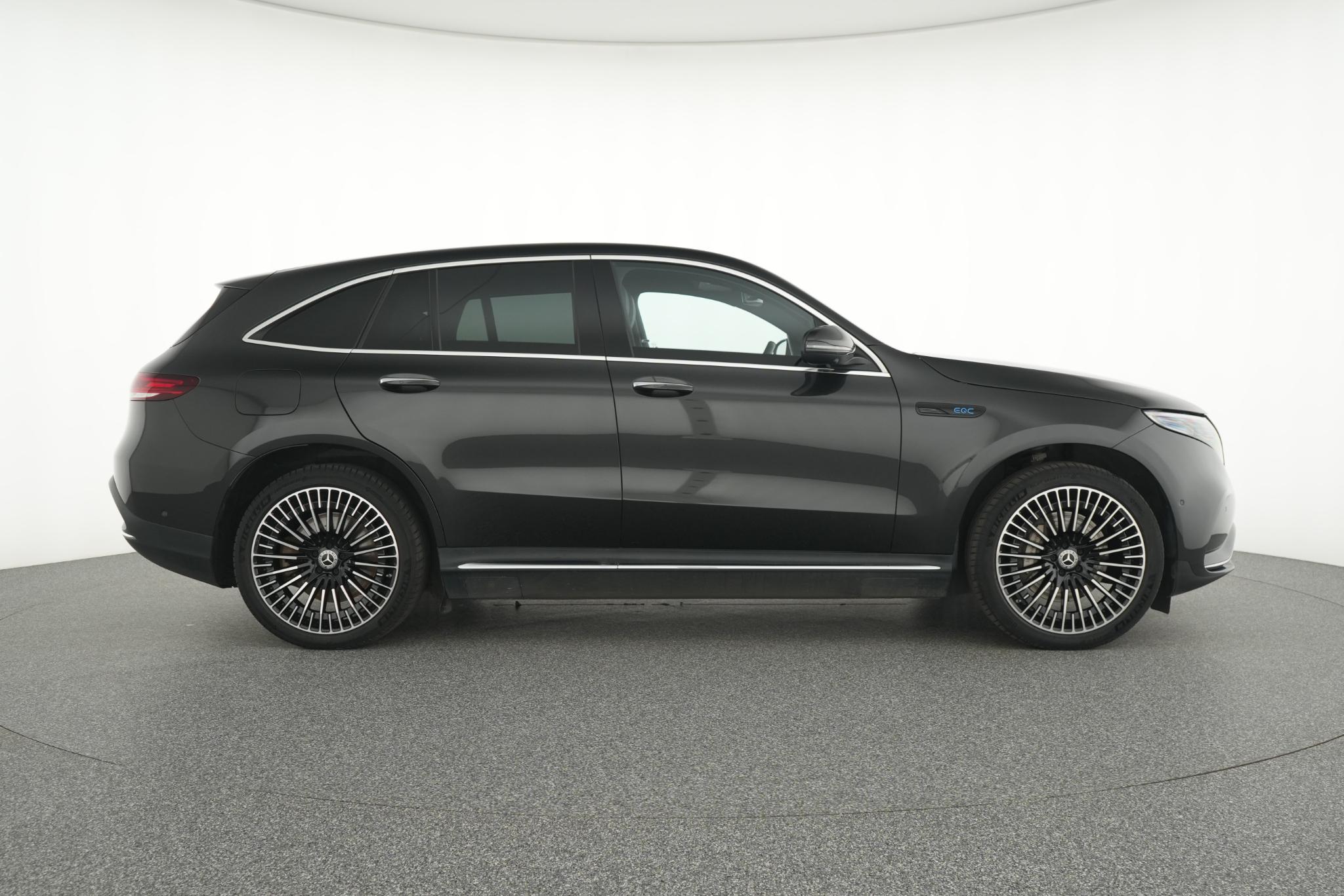 Mercedes-Benz EQC 400 4MATIC AMG Line Premium Plus 80 kWh Accu 7