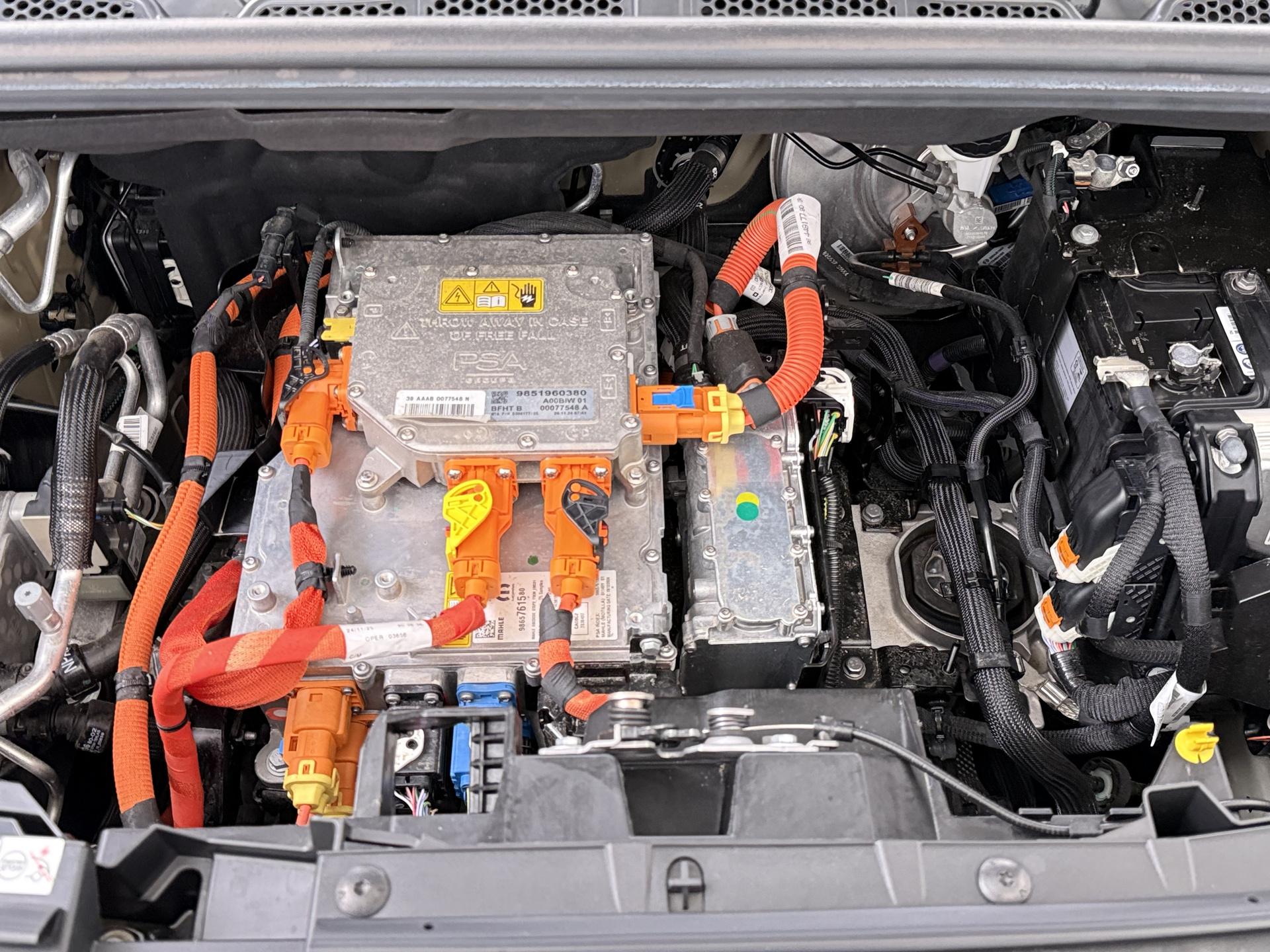 Citroen ë-Berlingo Feel L1 50 kWh 8