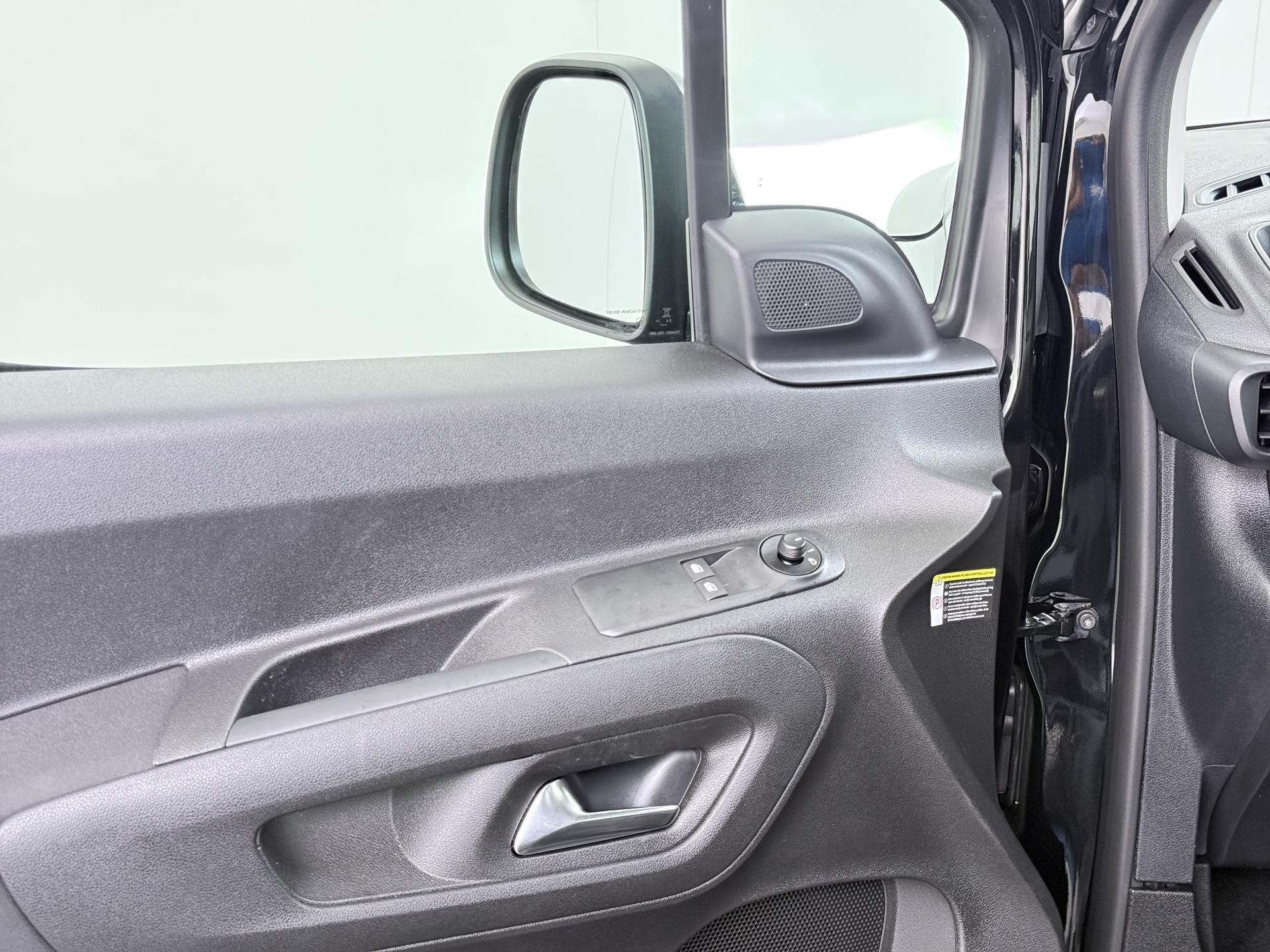 Citroen ë-Berlingo Feel L1 50 kWh 9